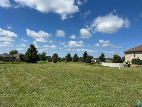 Vacant Land For Sale - 163 Lake Ridge Drive<br/> Wentworth, SD 57075