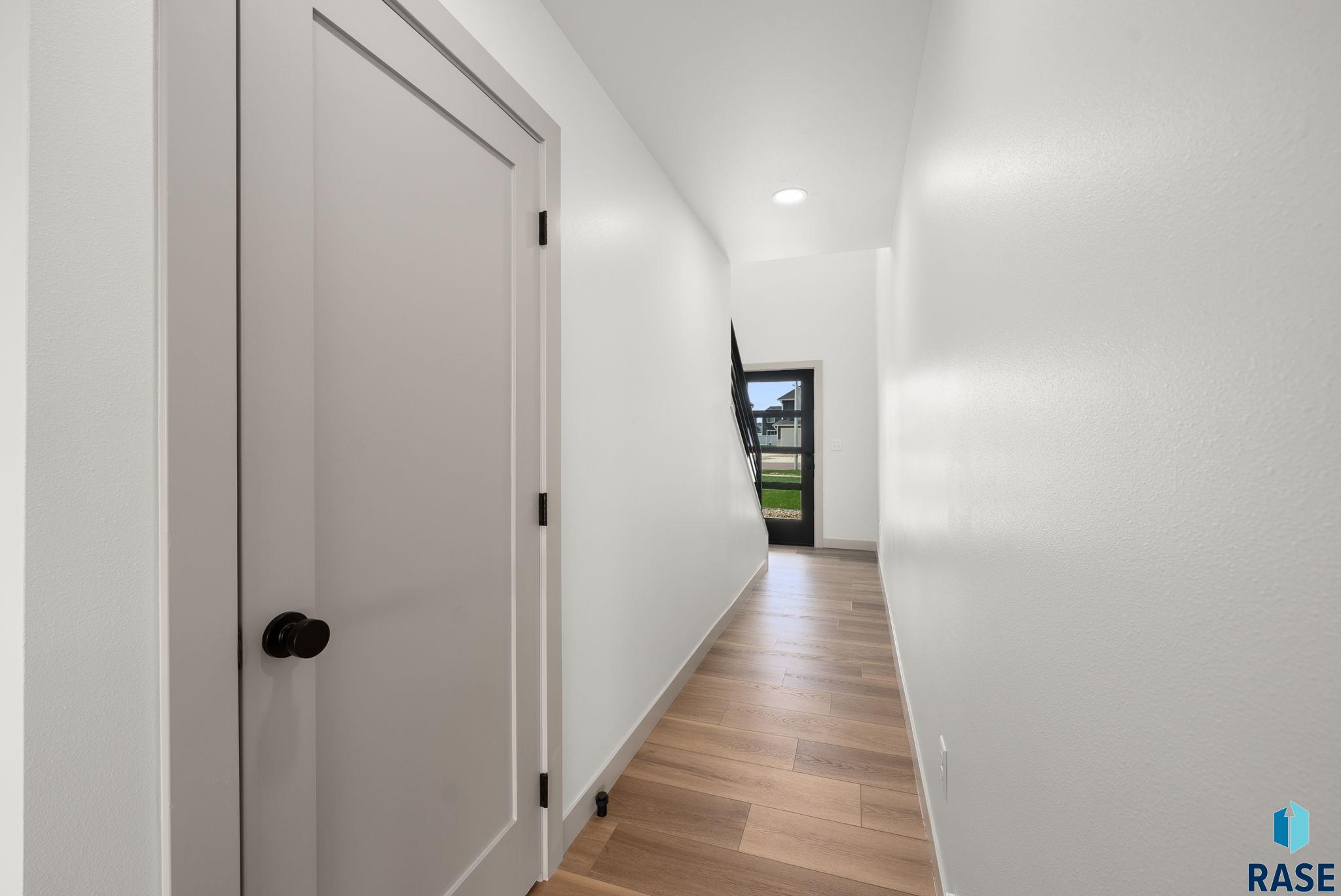 Harrisburg, South Dakota 57032, United States, 9 Bedrooms Bedrooms, ,8 BathroomsBathrooms,Residential,Active,226164