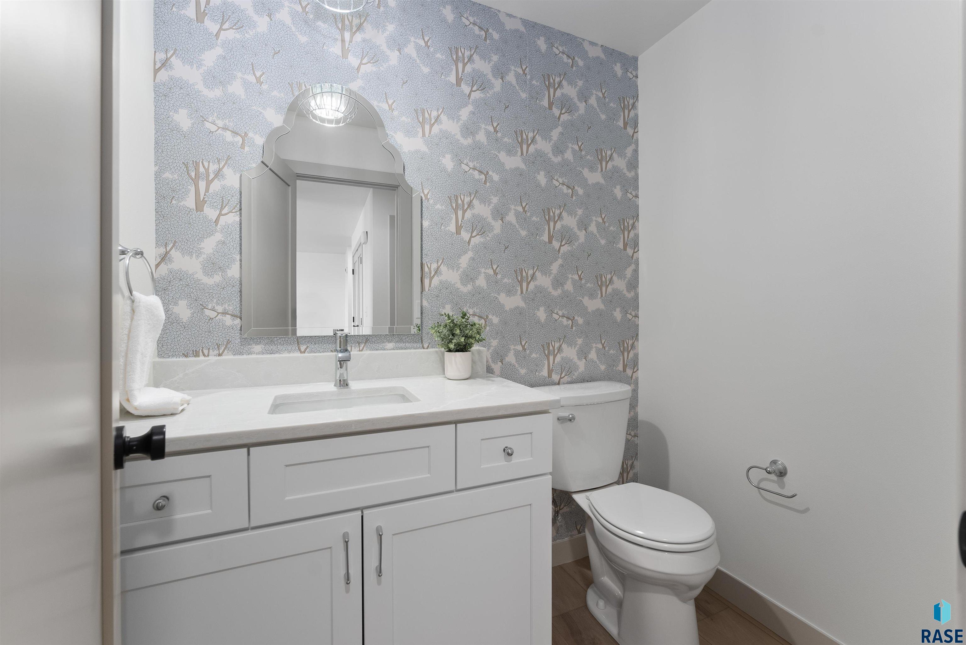 Harrisburg, South Dakota 57032, United States, 9 Bedrooms Bedrooms, ,8 BathroomsBathrooms,Residential,Active,226164