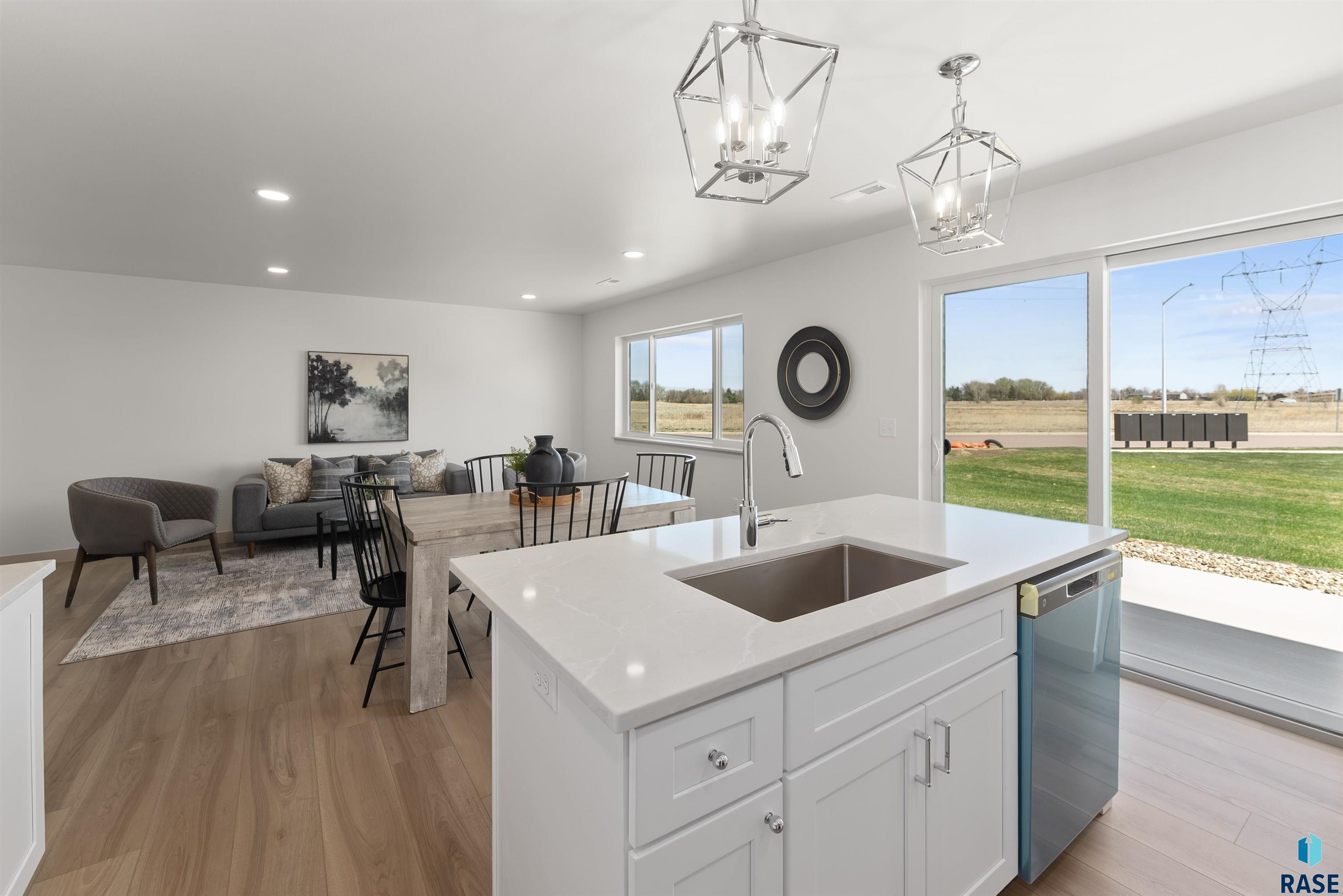 Harrisburg, South Dakota 57032, United States, 9 Bedrooms Bedrooms, ,8 BathroomsBathrooms,Residential,Active,226164