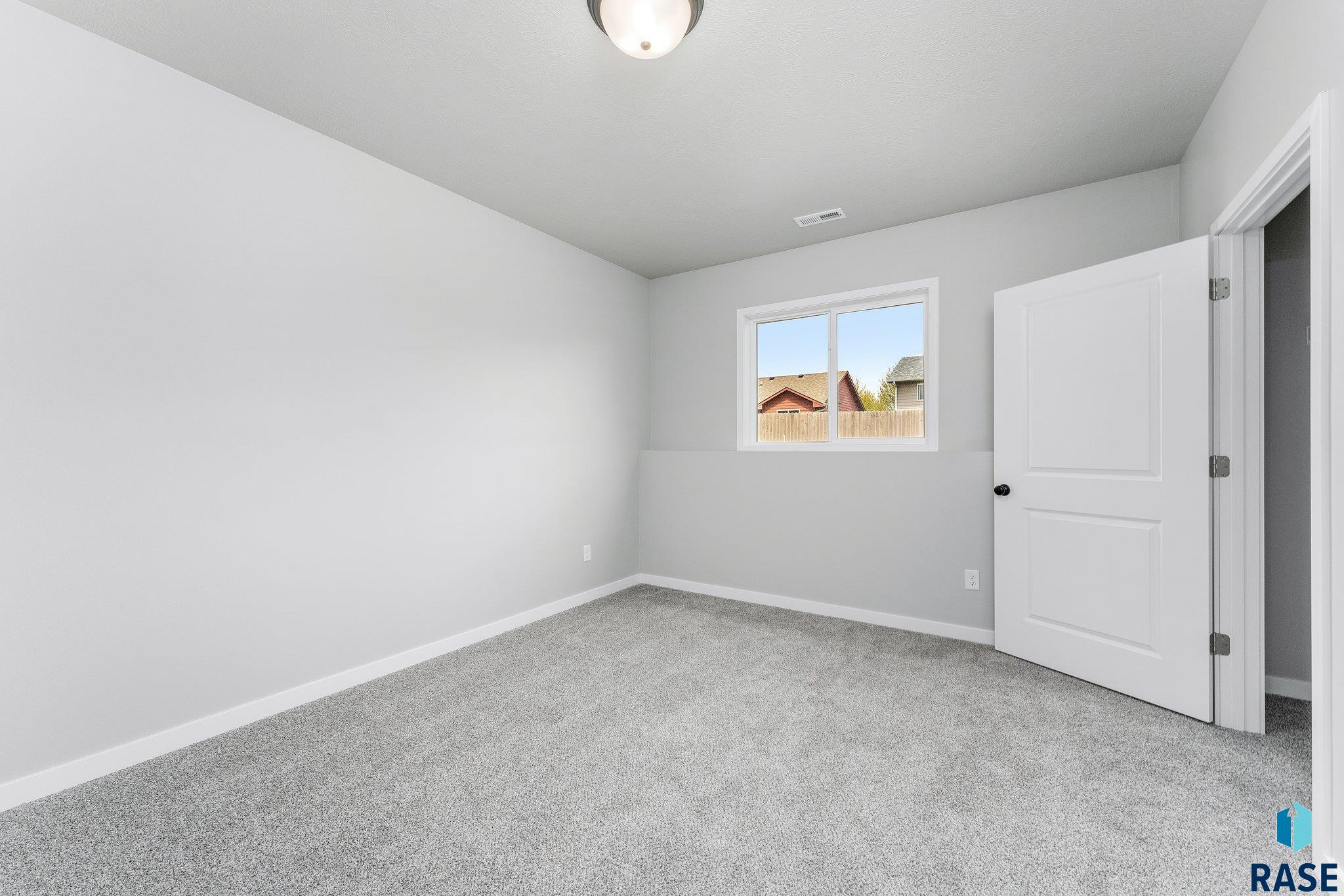 5937 S Coneflower Ave Avenue, Sioux Falls, South Dakota image 24