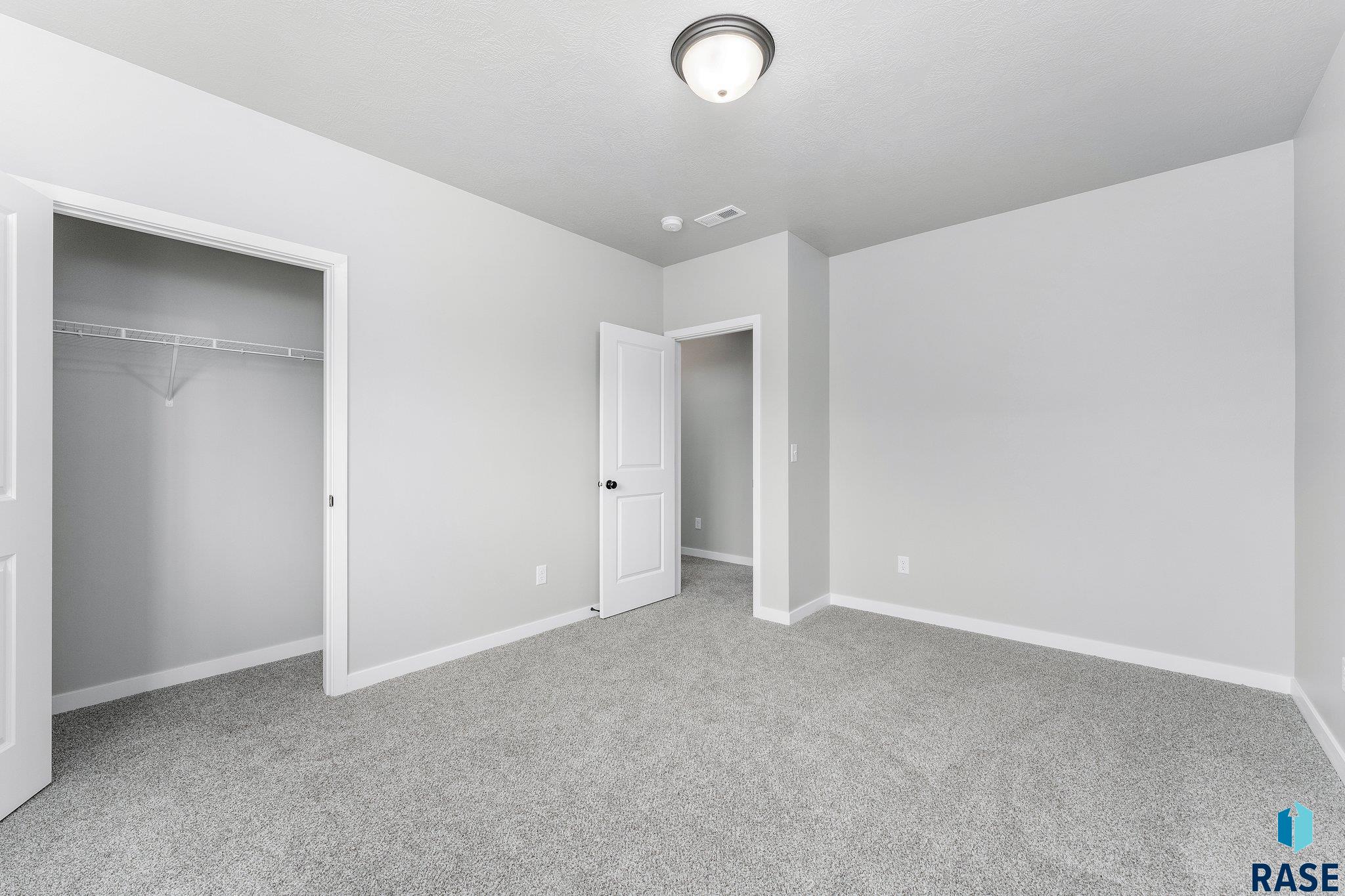 5937 S Coneflower Ave Avenue, Sioux Falls, South Dakota image 25