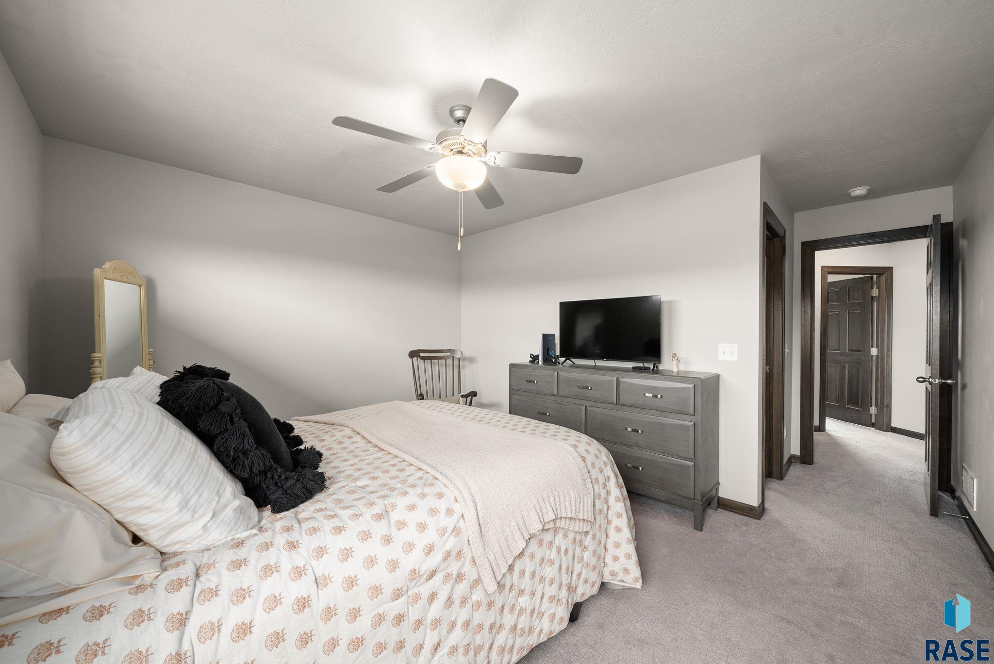 9054 W Ark Pl Place, Sioux Falls, South Dakota image 22
