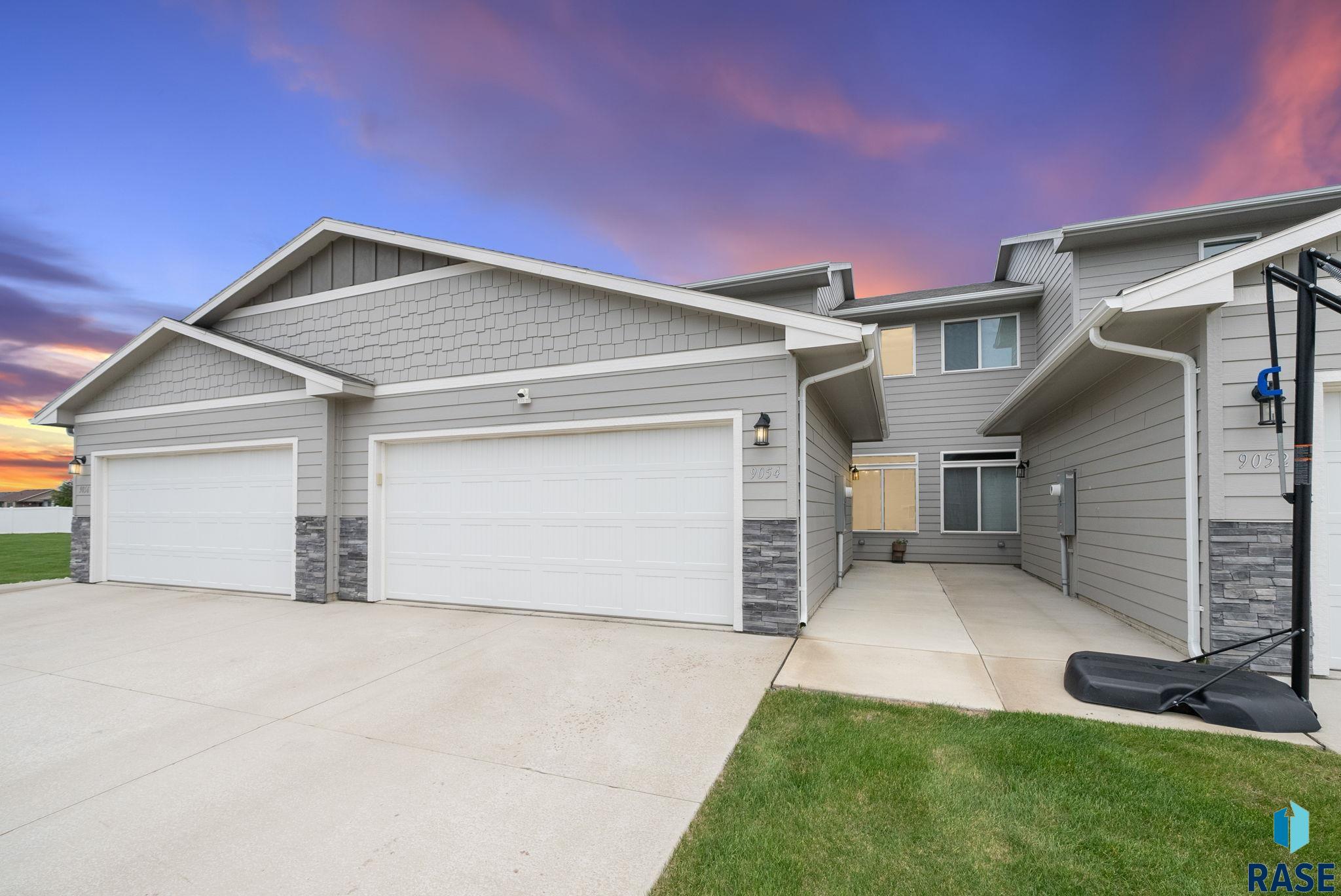 9054 W Ark Pl Place, Sioux Falls, South Dakota image 1