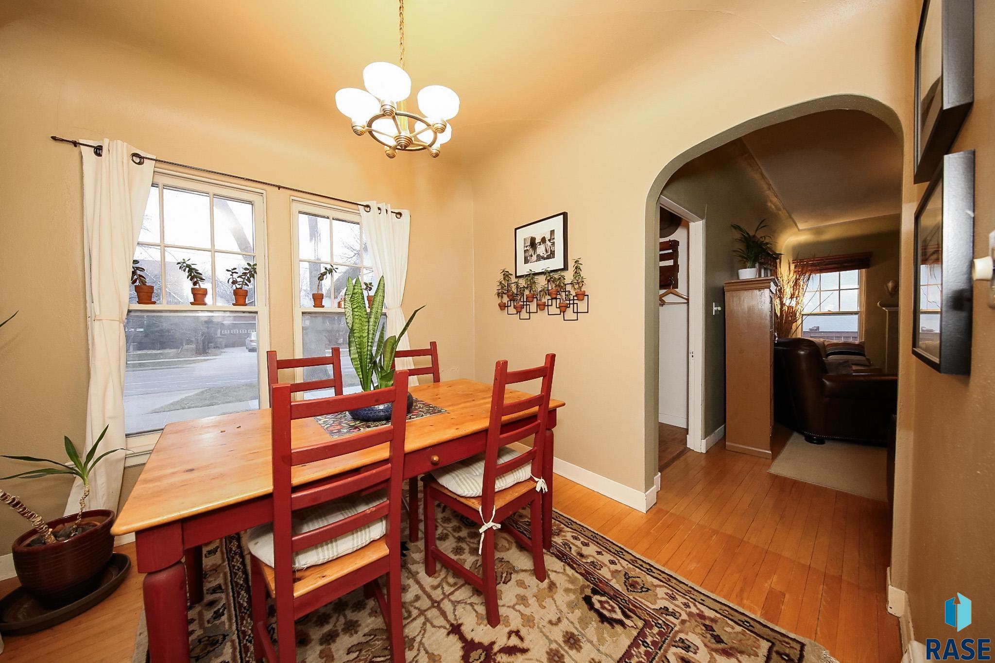 318 W 24th St Street, Sioux Falls, New Jersey image 9