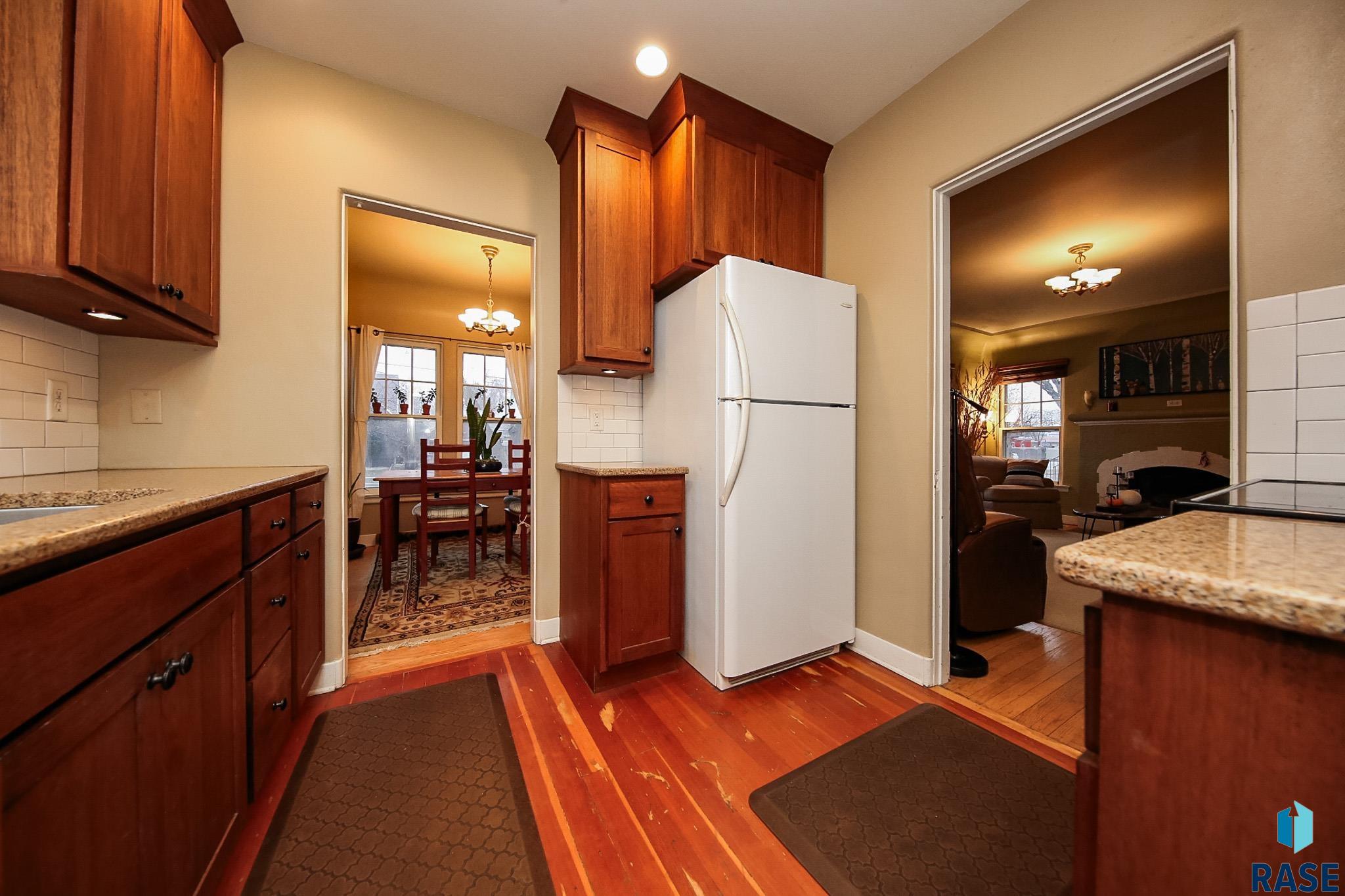 318 W 24th St Street, Sioux Falls, New Jersey image 6