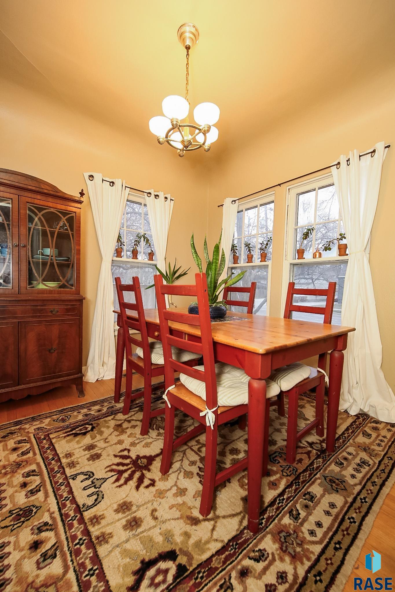 318 W 24th St Street, Sioux Falls, New Jersey image 10