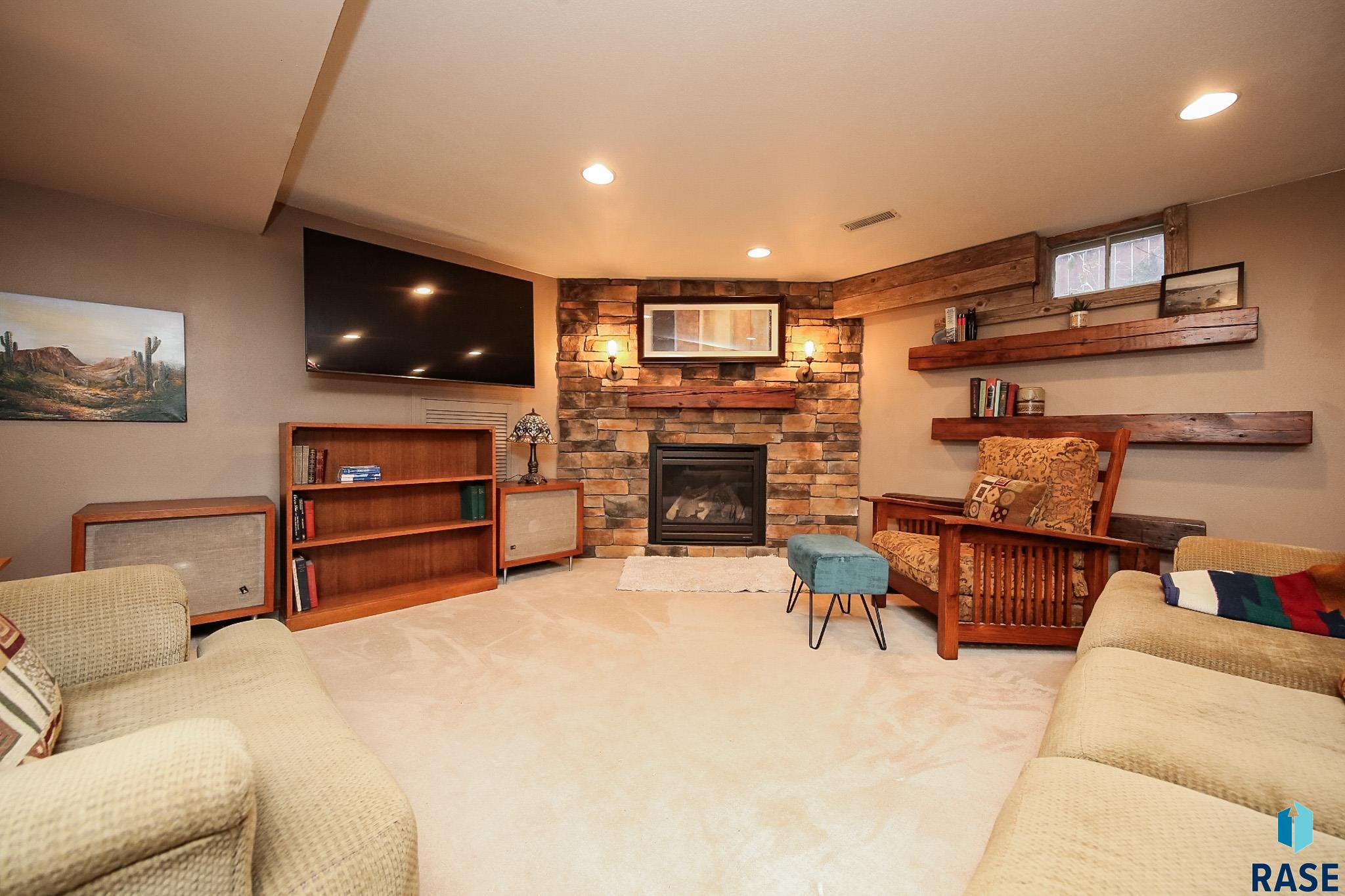 318 W 24th St Street, Sioux Falls, New Jersey image 19