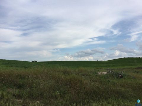 Homes For Sale - 13 Edgewater Drive<br/> Gary, SD 57237