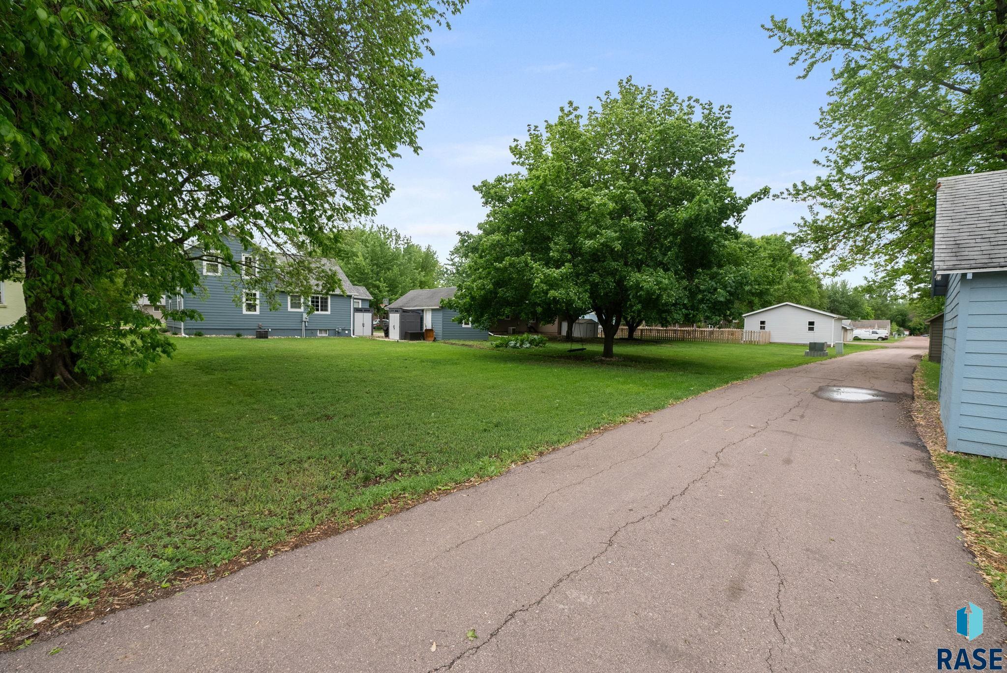 405 S 2nd St Street, Beresford, South Dakota image 46
