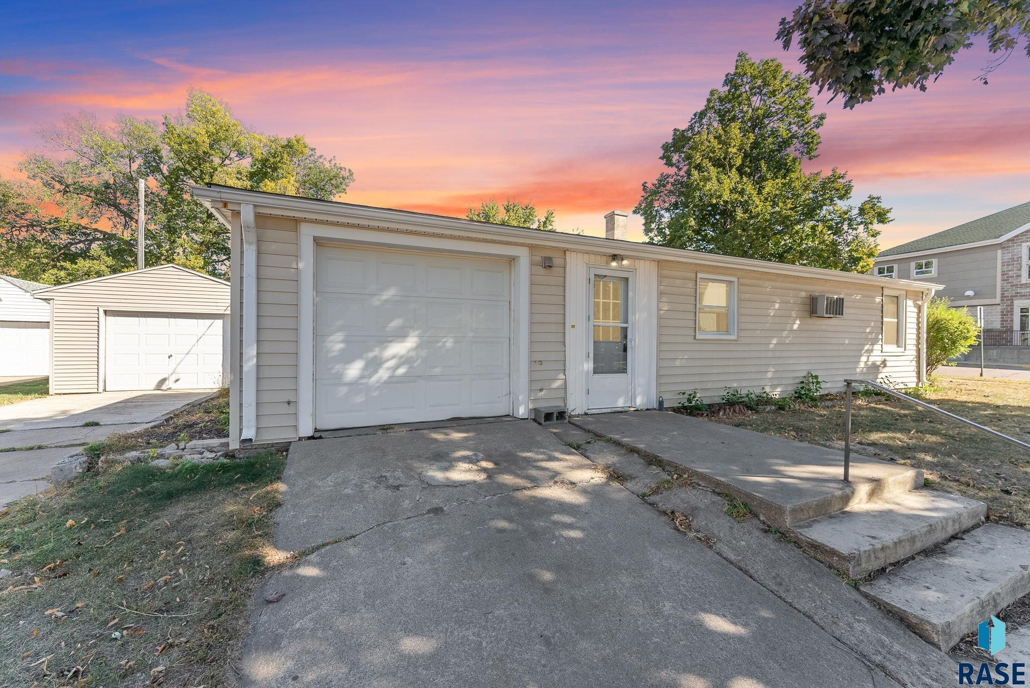 1700 E Austin St Street, Sioux Falls, South Dakota image 1