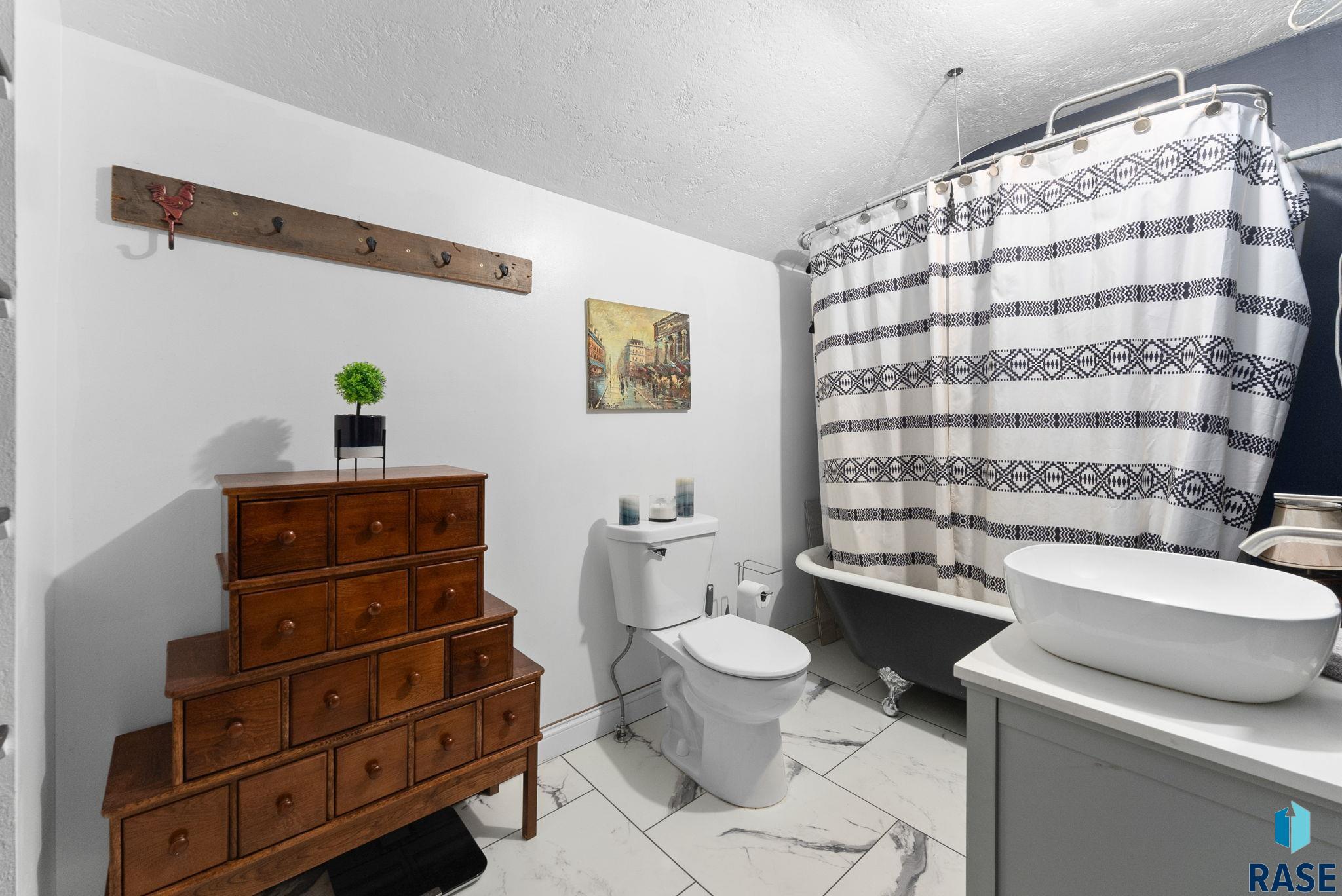 1111 W 15th St Street, Sioux Falls, South Dakota image 27