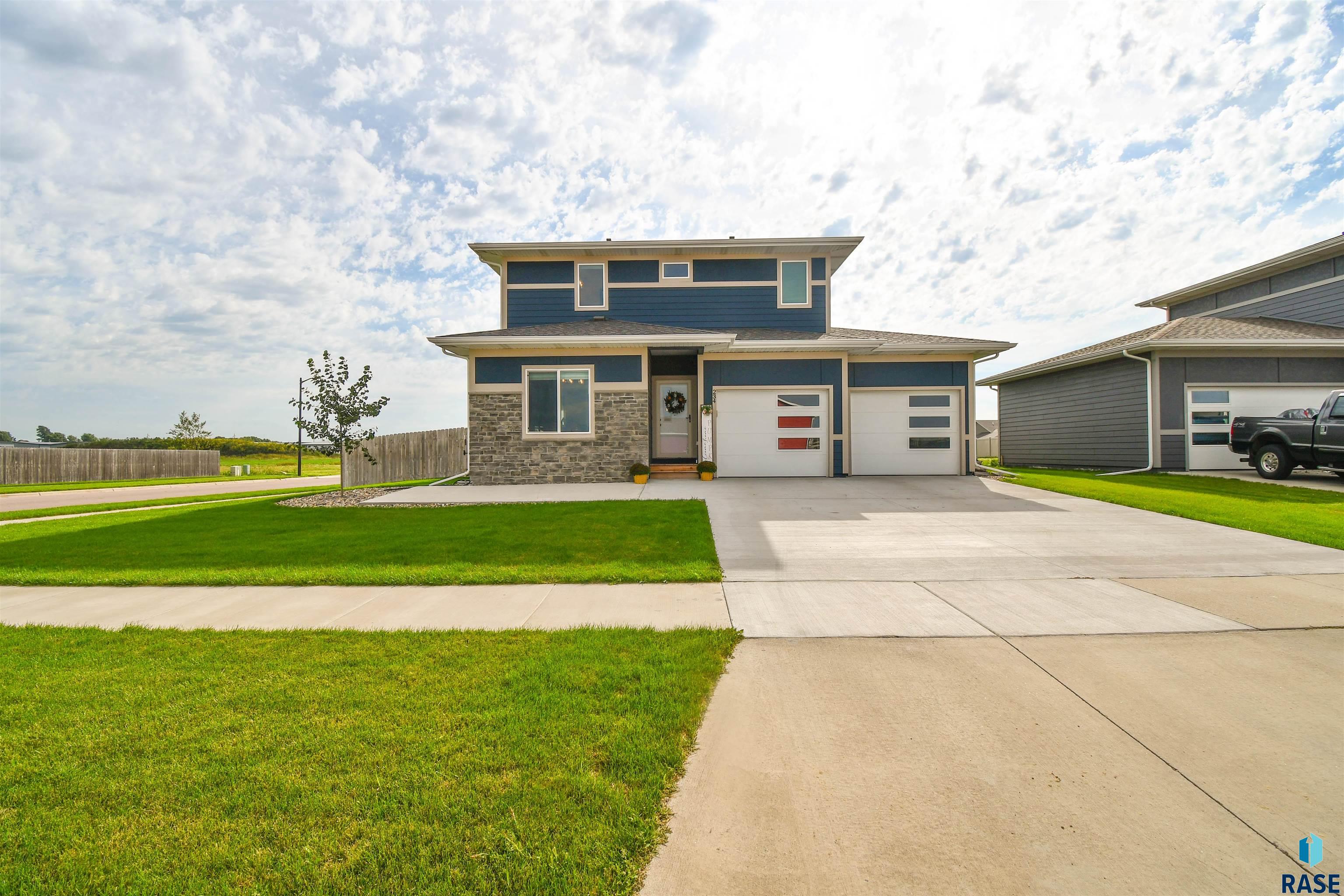 234 Creekside Ave Avenue, Harrisburg, South Dakota image 1