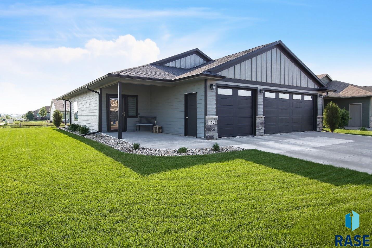 150 Devitt Dr Drive, Harrisburg, South Dakota image 1
