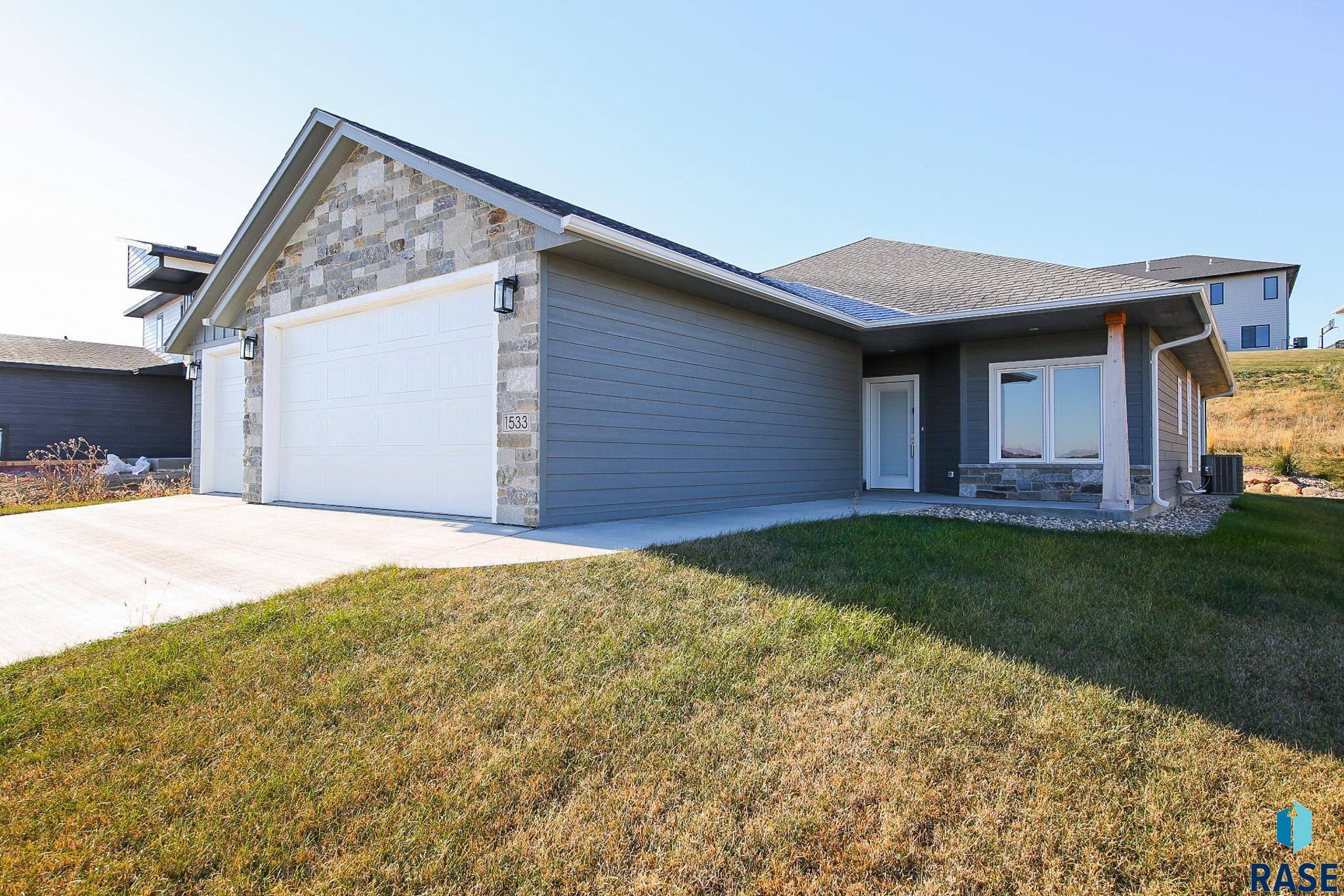 1533 W Burton Dr Drive, Brandon, South Dakota image 30