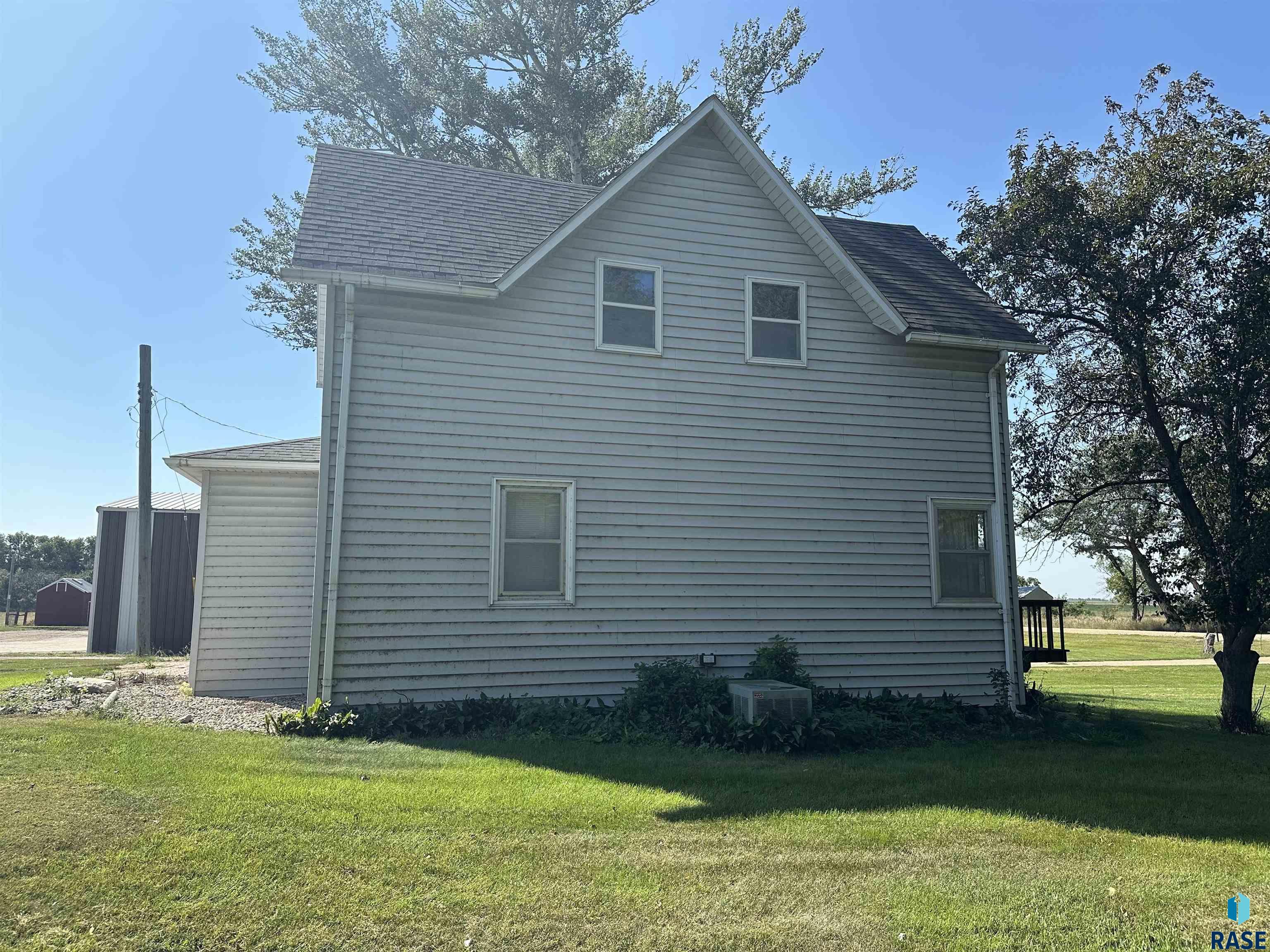 23379 434th Ave Avenue, Howard, South Dakota image 3