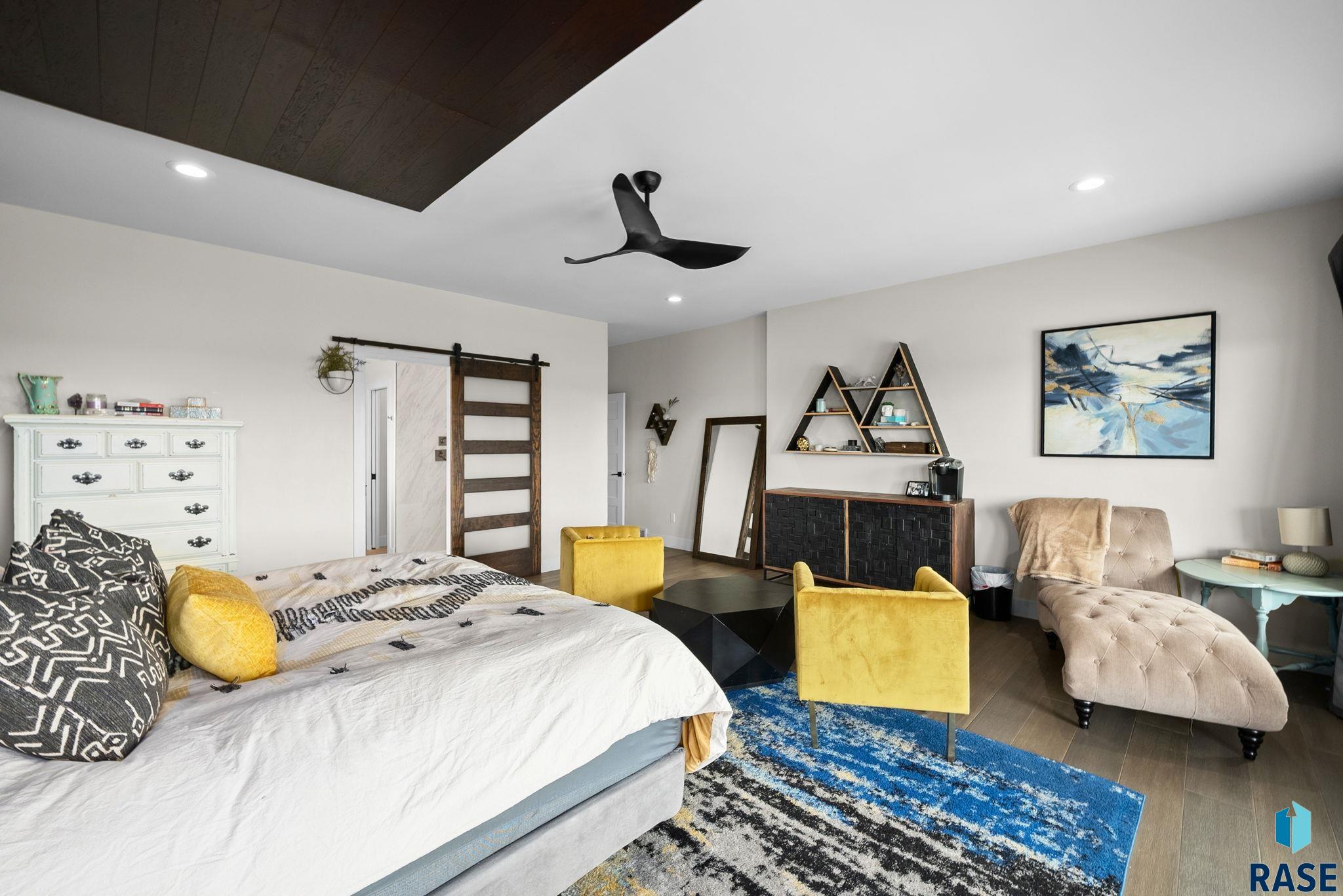 Sioux Falls, South Dakota 57107, United States, 4 Bedrooms Bedrooms, ,3 BathroomsBathrooms,Residential,Active,219212