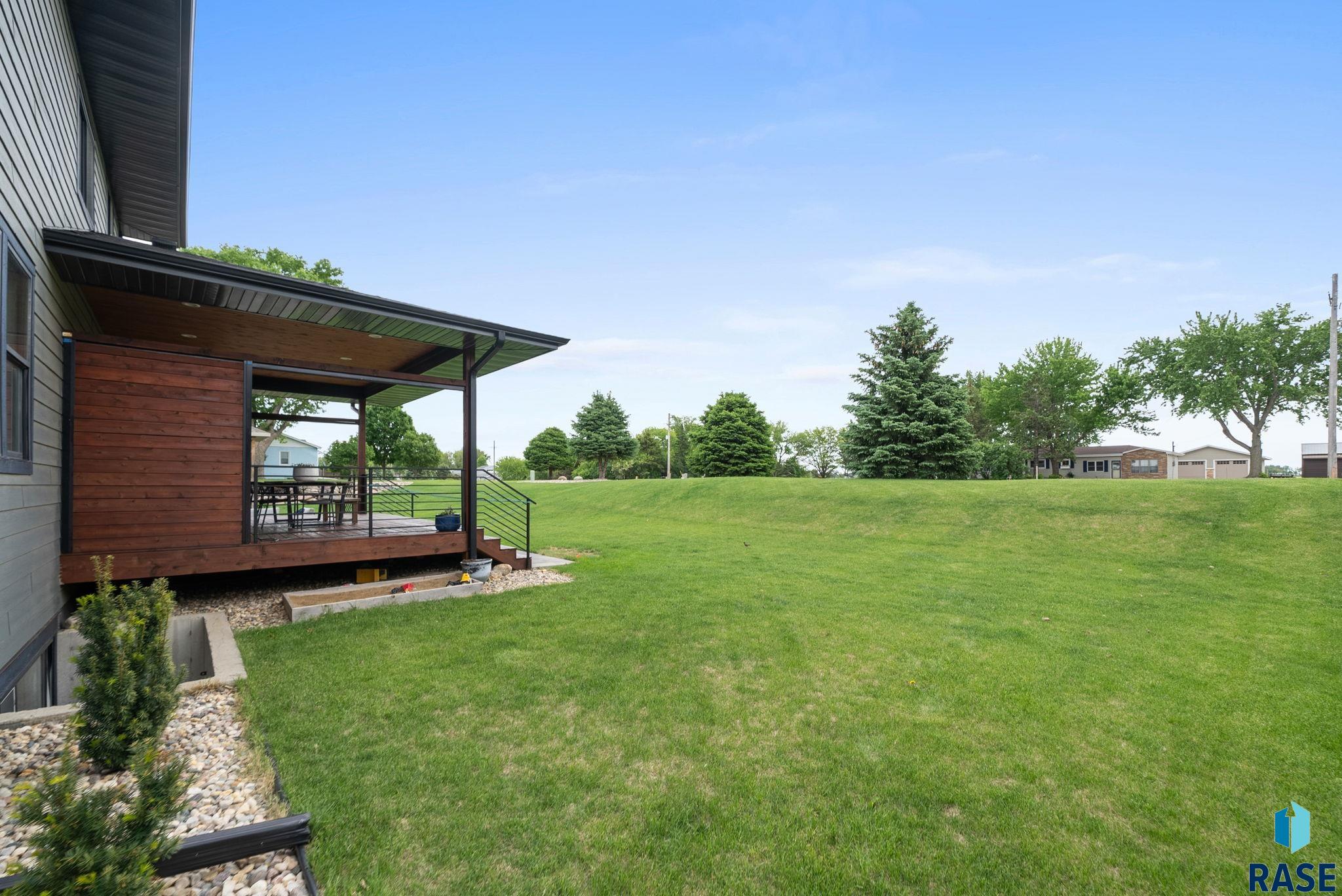 Sioux Falls, South Dakota 57107, United States, 4 Bedrooms Bedrooms, ,3 BathroomsBathrooms,Residential,Active,219212