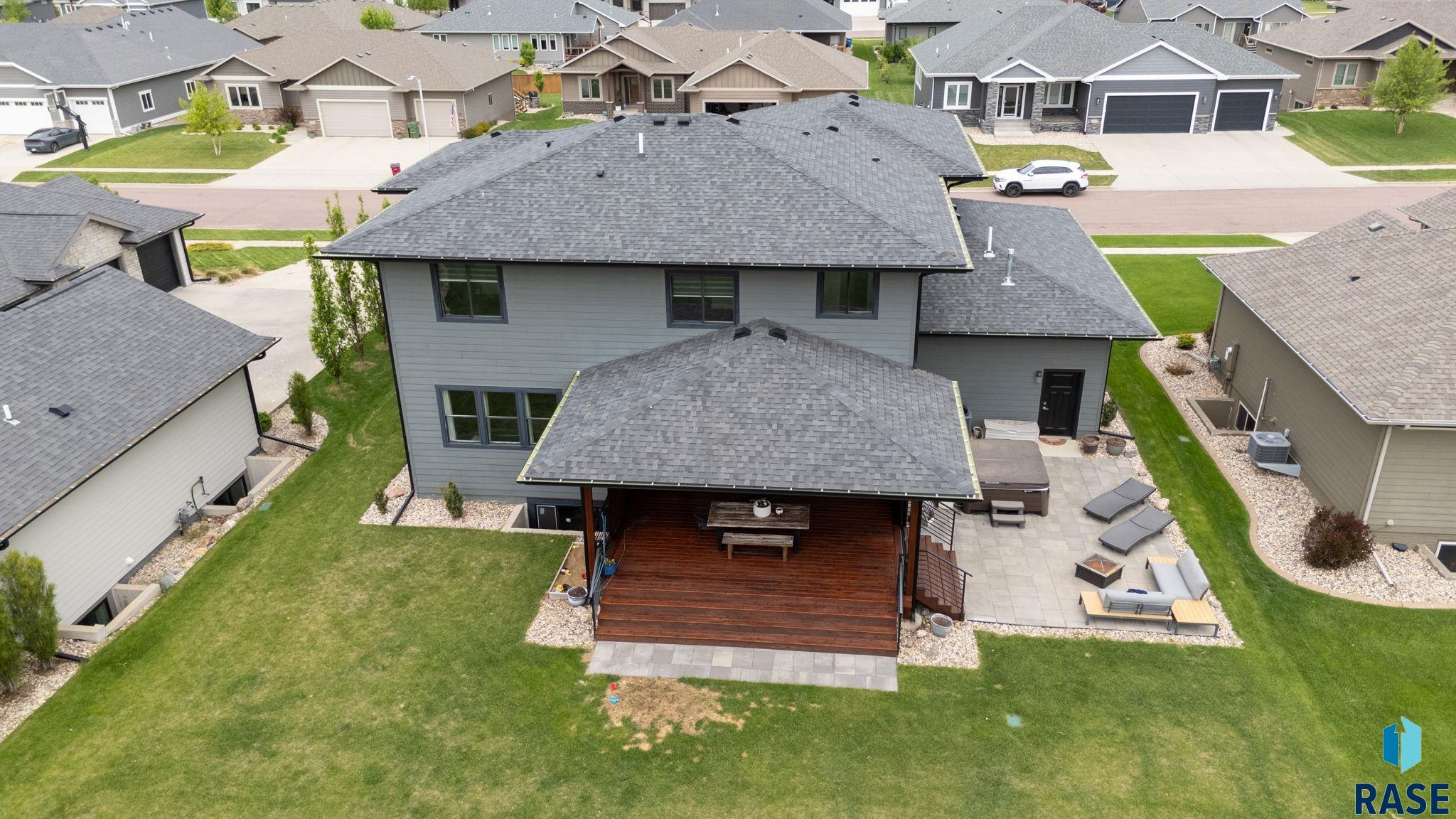 Sioux Falls, South Dakota 57107, United States, 4 Bedrooms Bedrooms, ,3 BathroomsBathrooms,Residential,Active,219212