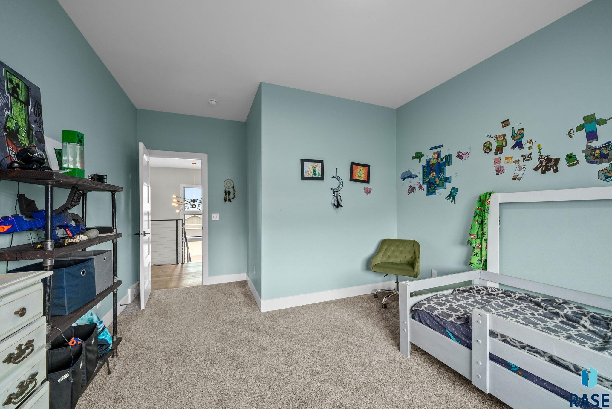 Sioux Falls, South Dakota 57107, United States, 4 Bedrooms Bedrooms, ,3 BathroomsBathrooms,Residential,Active,219212