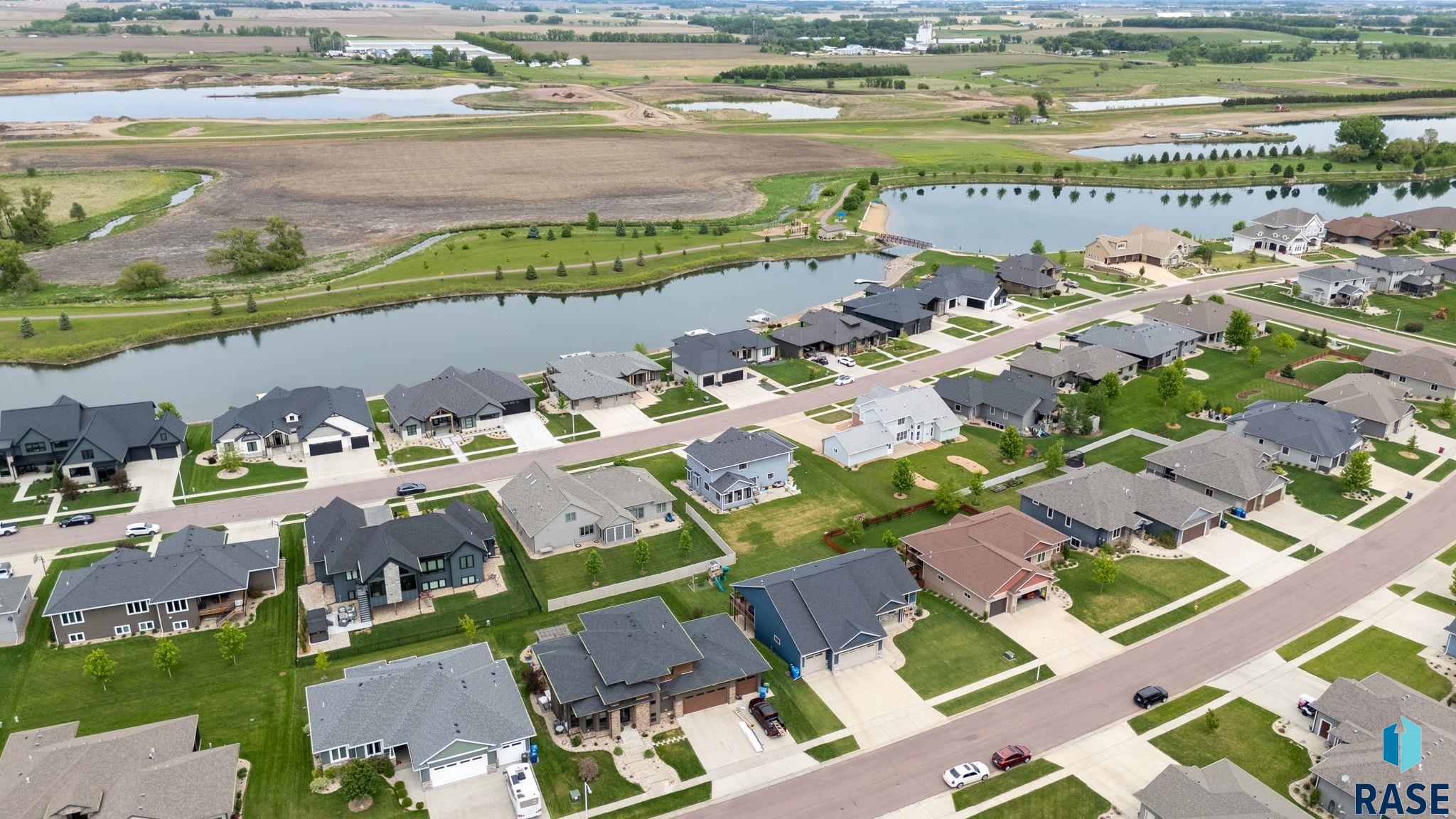 Sioux Falls, South Dakota 57107, United States, 4 Bedrooms Bedrooms, ,3 BathroomsBathrooms,Residential,Active,219212