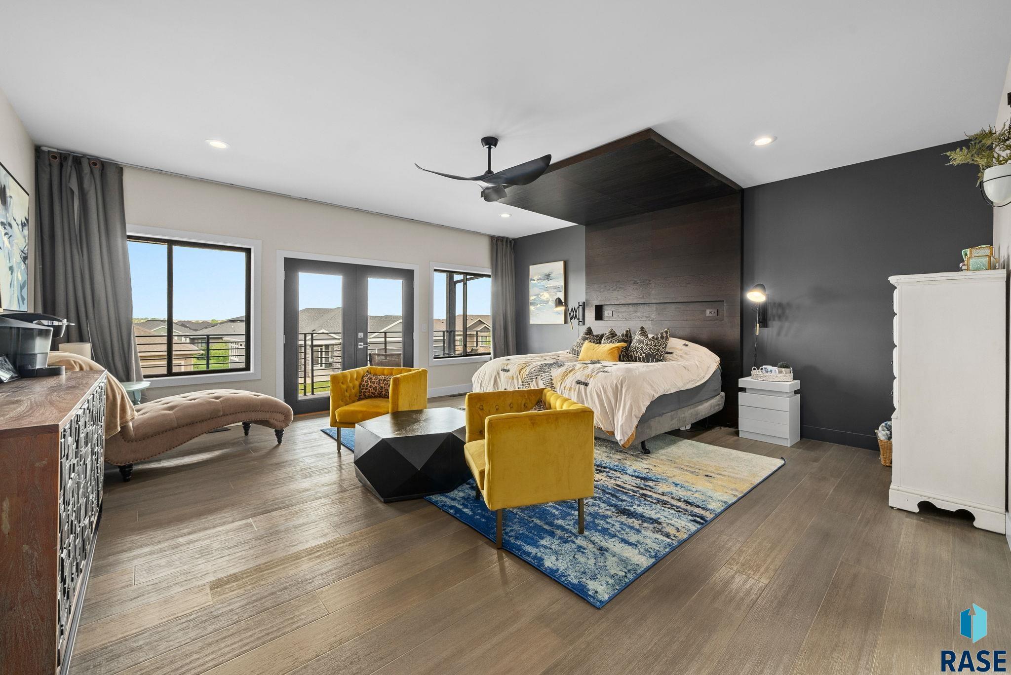 Sioux Falls, South Dakota 57107, United States, 4 Bedrooms Bedrooms, ,3 BathroomsBathrooms,Residential,Active,219212