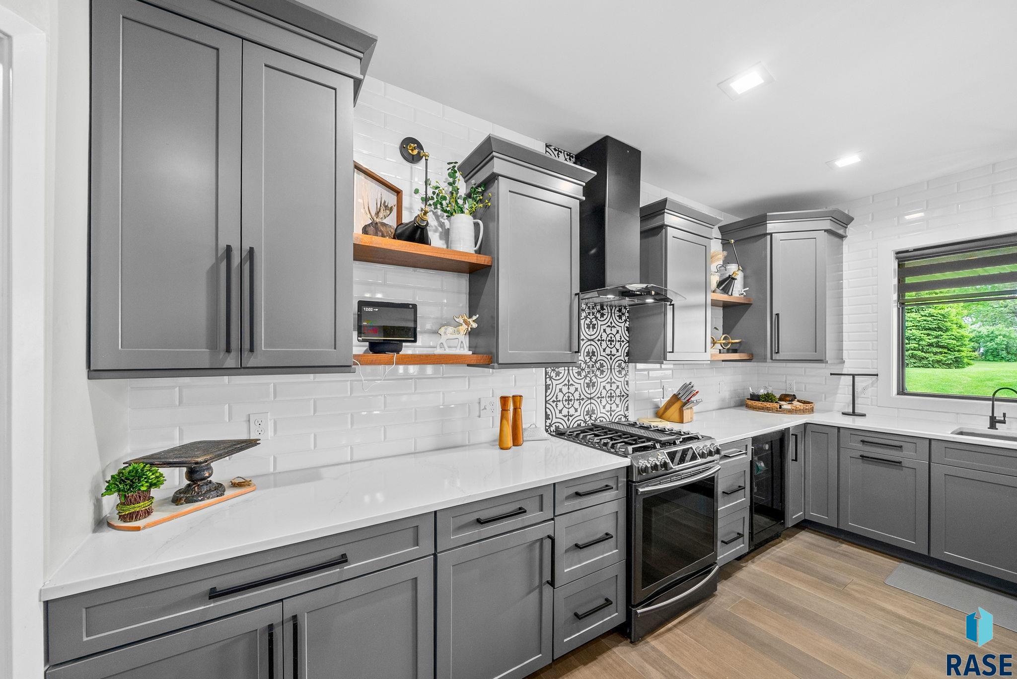 Sioux Falls, South Dakota 57107, United States, 4 Bedrooms Bedrooms, ,3 BathroomsBathrooms,Residential,Active,219212