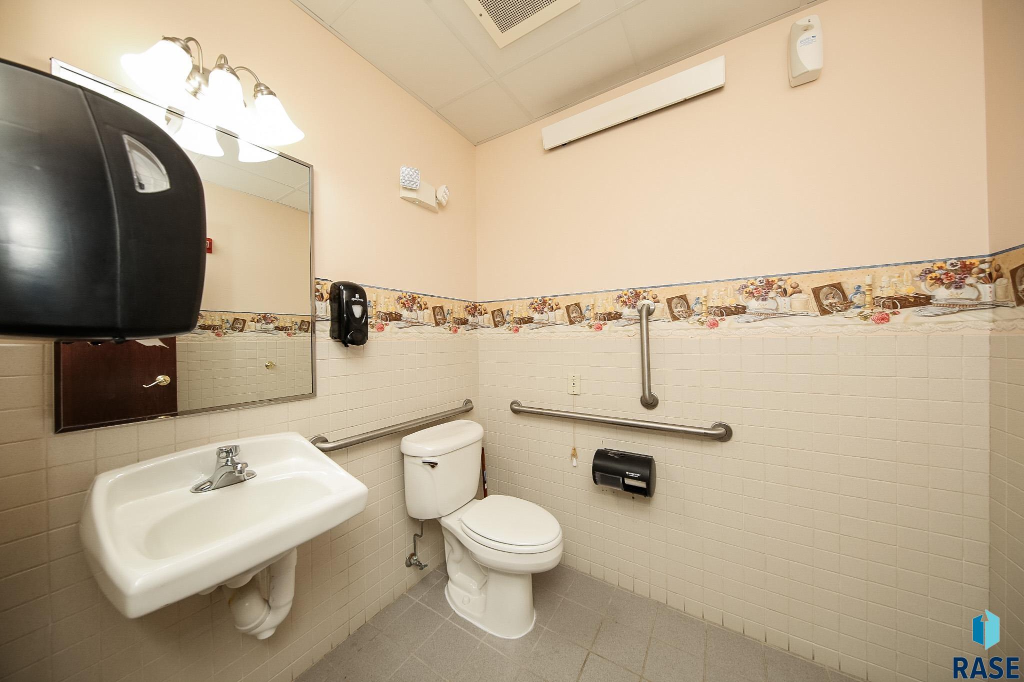 Pipestone, Minnesota 56164, United States, ,Commercial,Active,37771