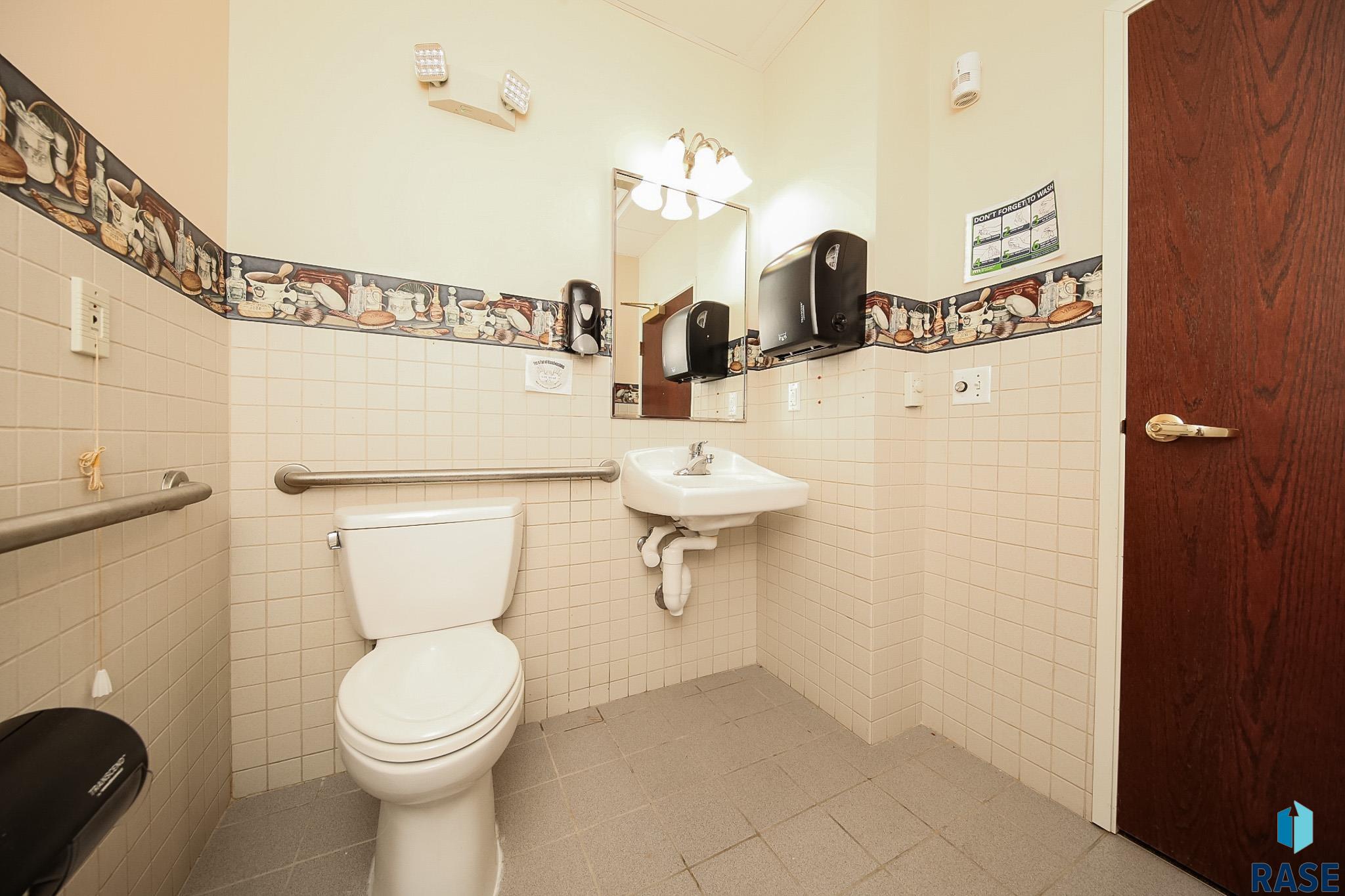 Pipestone, Minnesota 56164, United States, ,Commercial,Active,37771