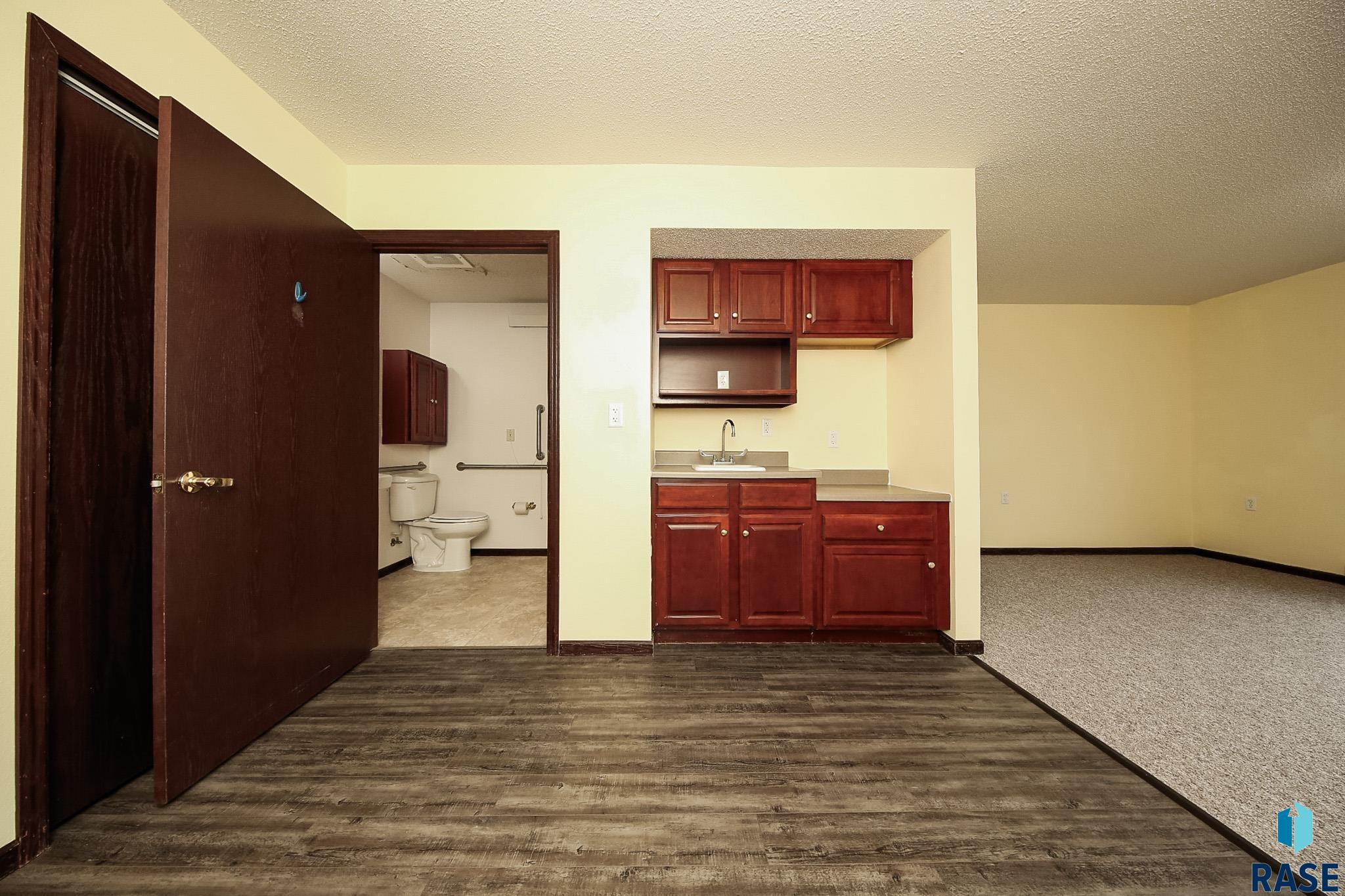 Pipestone, Minnesota 56164, United States, ,Commercial,Active,37771