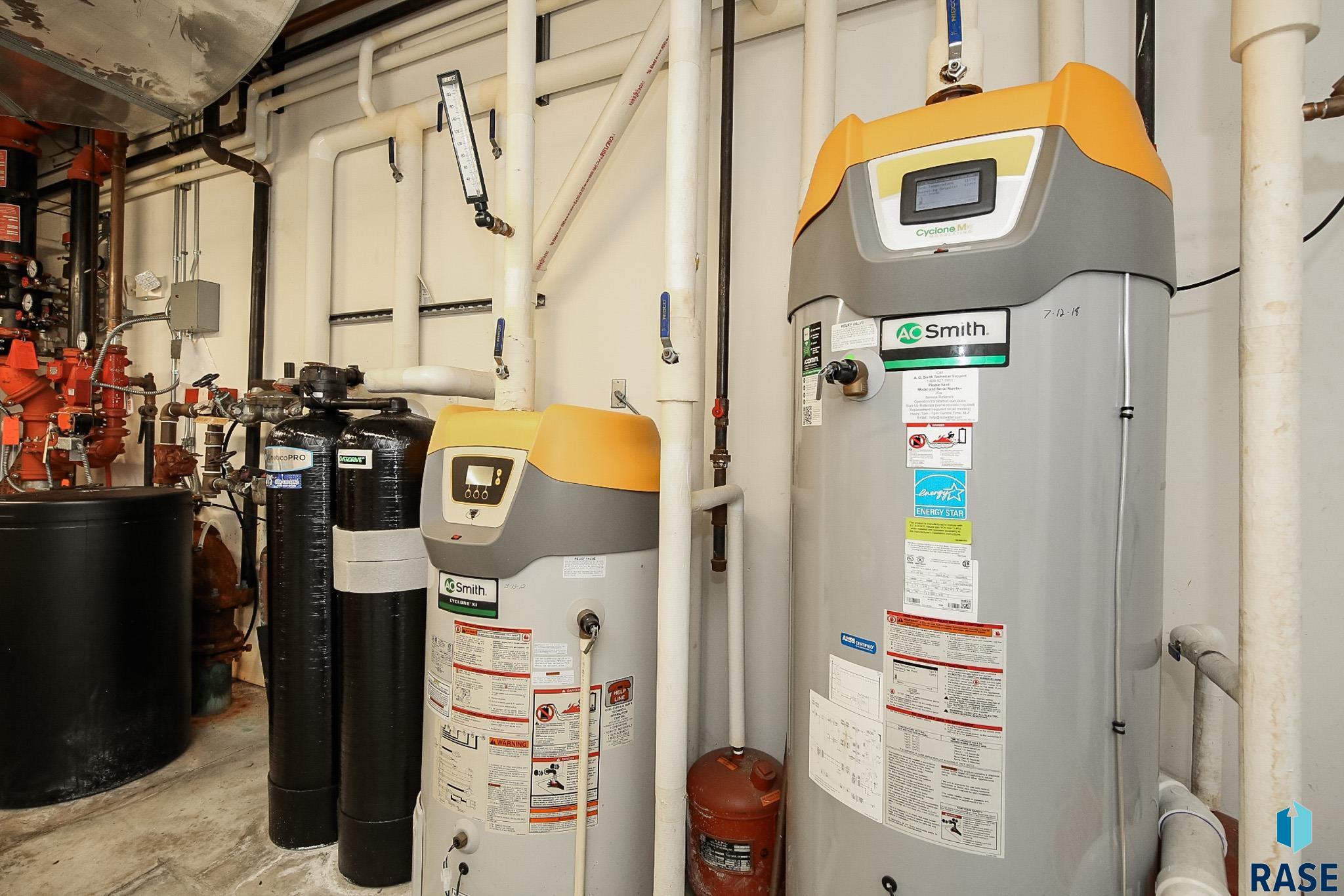 Pipestone, Minnesota 56164, United States, ,Commercial,Active,37771