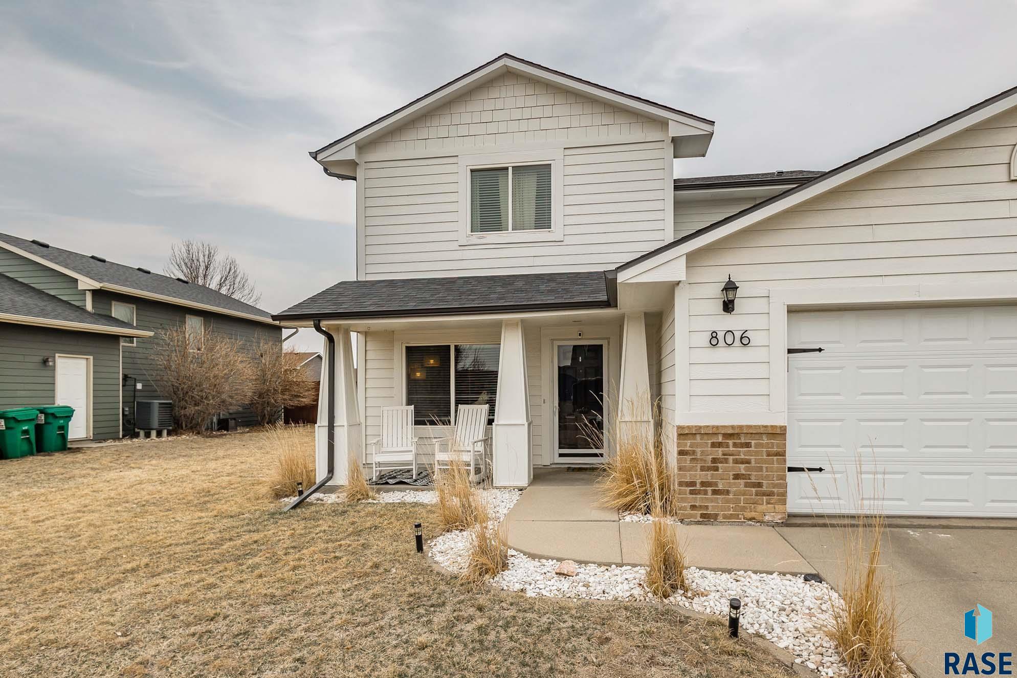 806 Hemlock St Street, Harrisburg, South Dakota image 2