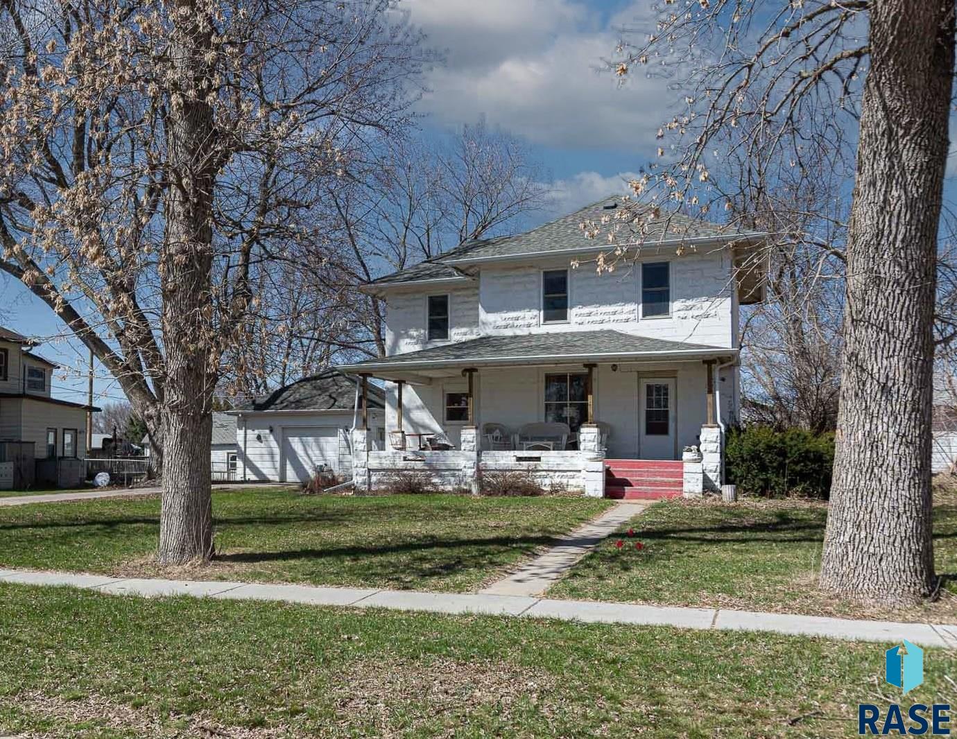 1004 Third St Street, Garretson, South Dakota image 1