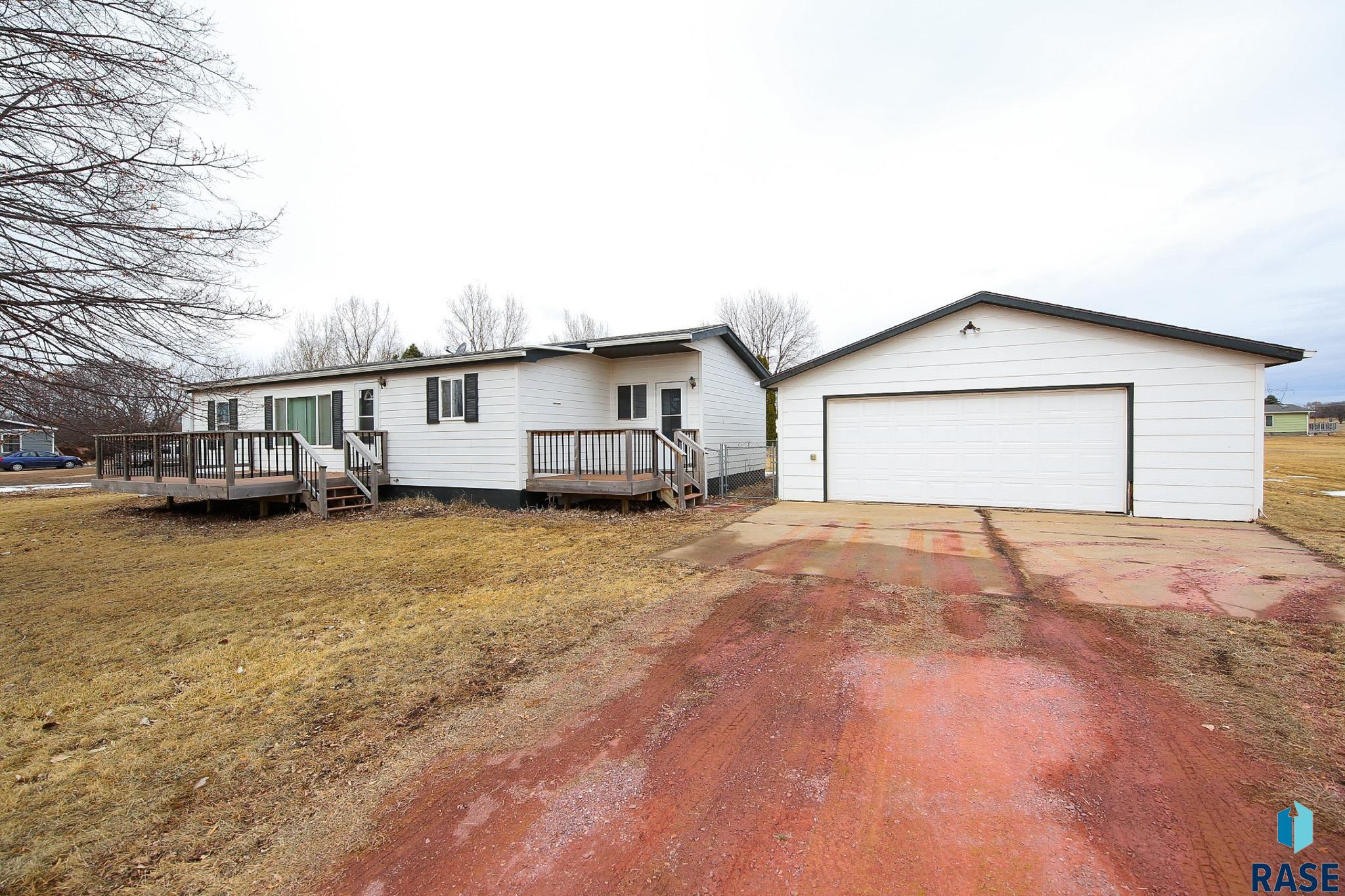 48175 Kim Cir Circle, Brandon, South Dakota image 2