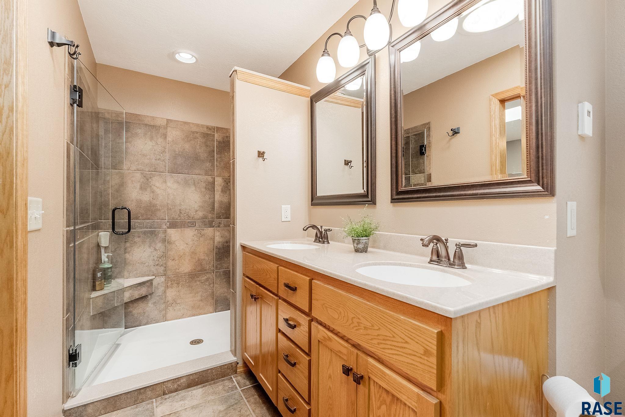 408 N Oak Ridge Rd Road, Brandon, South Dakota image 21