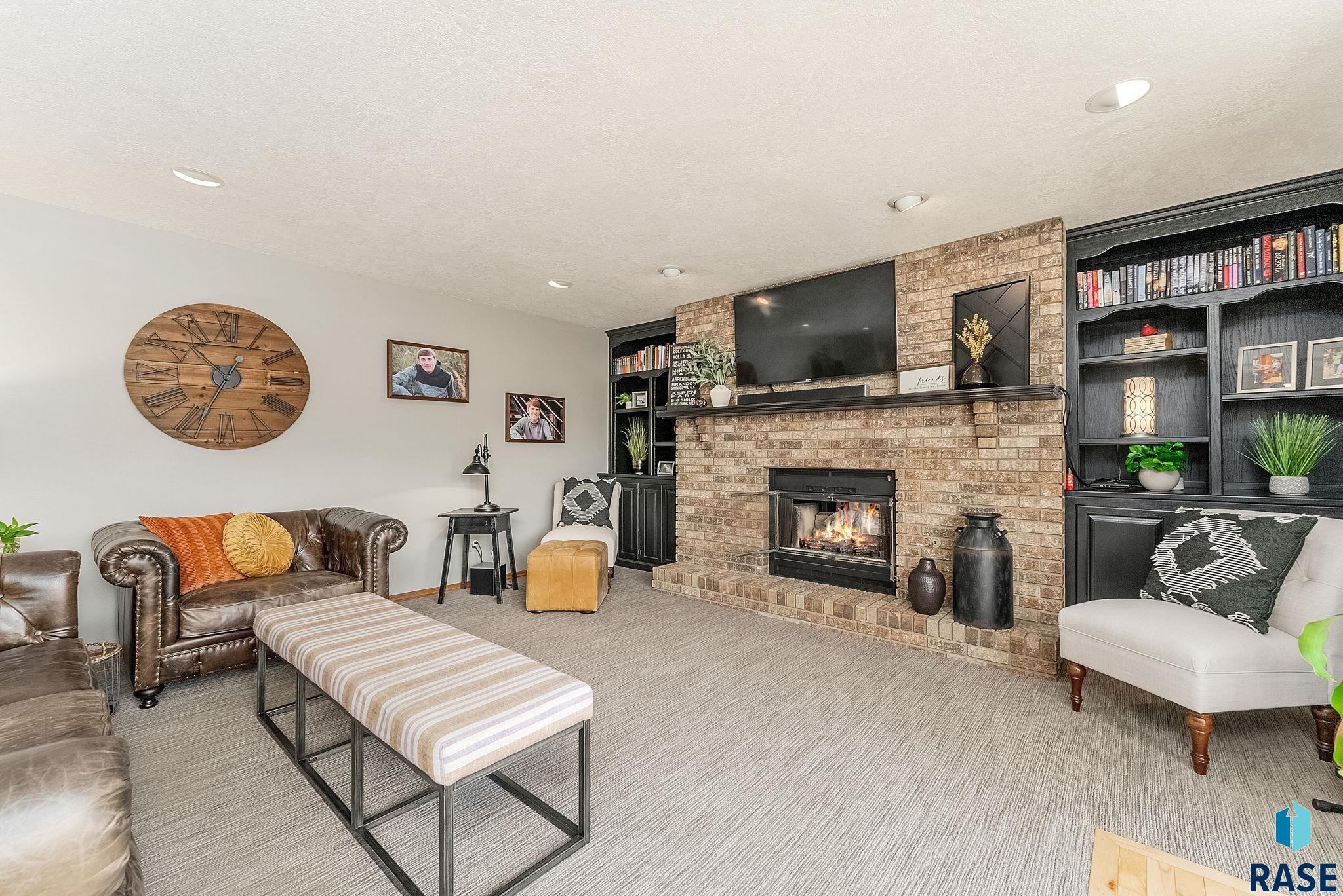 408 N Oak Ridge Rd Road, Brandon, South Dakota image 5