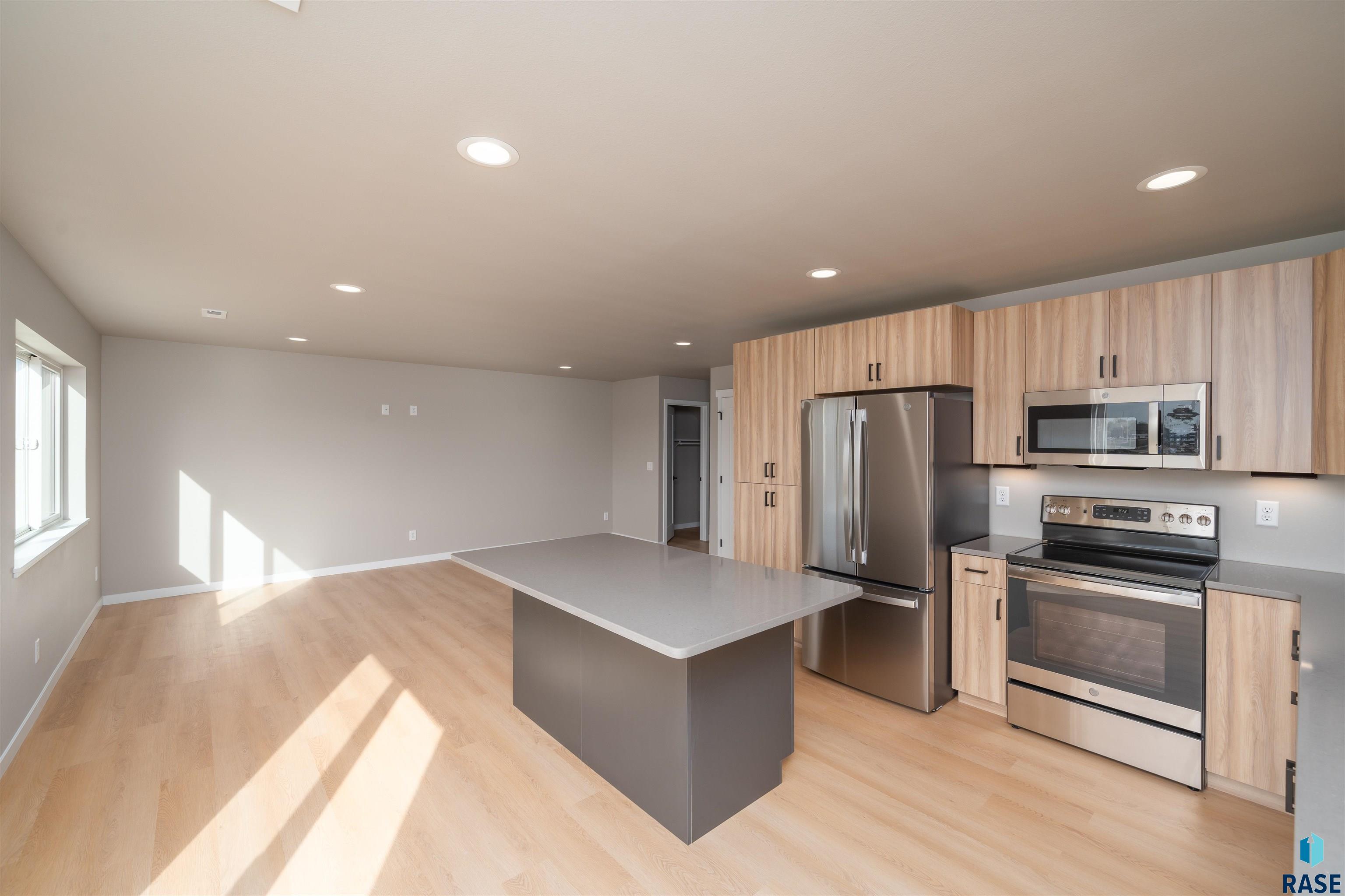 535 Bunyan Dr Drive, Harrisburg, South Dakota image 4