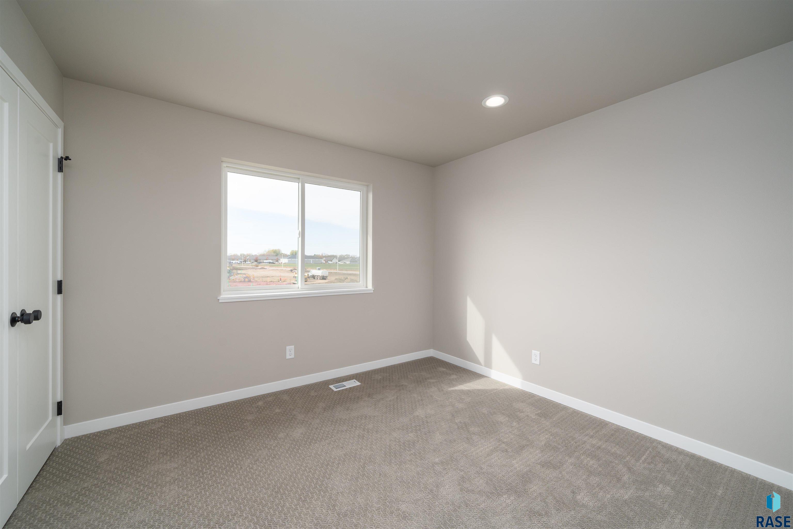 535 Bunyan Dr Drive, Harrisburg, South Dakota image 19