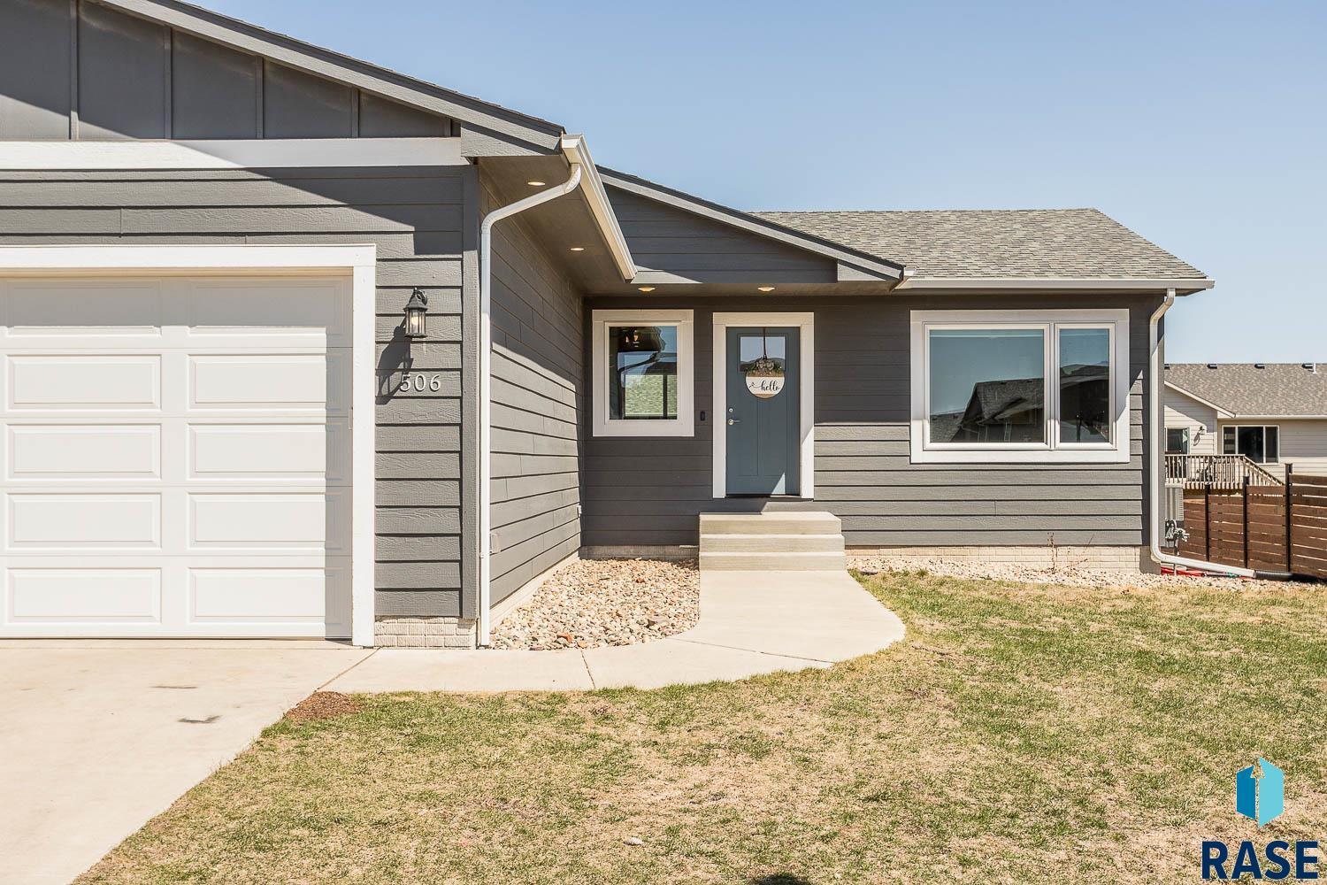 506 Legendary Dr Drive, Harrisburg, South Dakota image 2