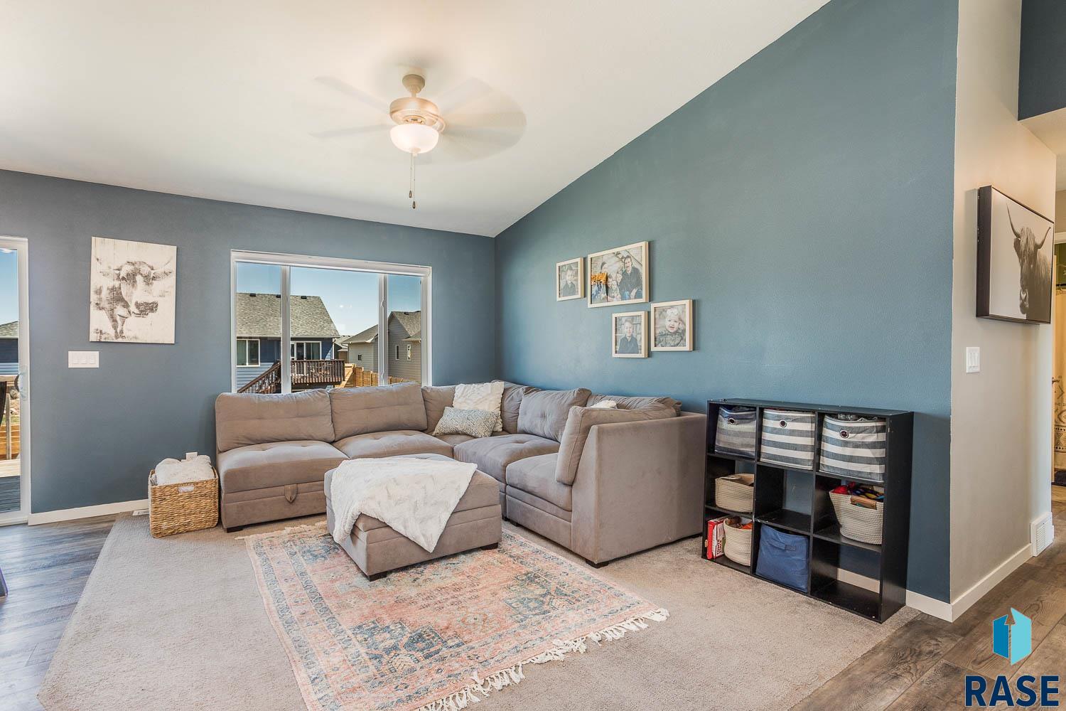 506 Legendary Dr Drive, Harrisburg, South Dakota image 5