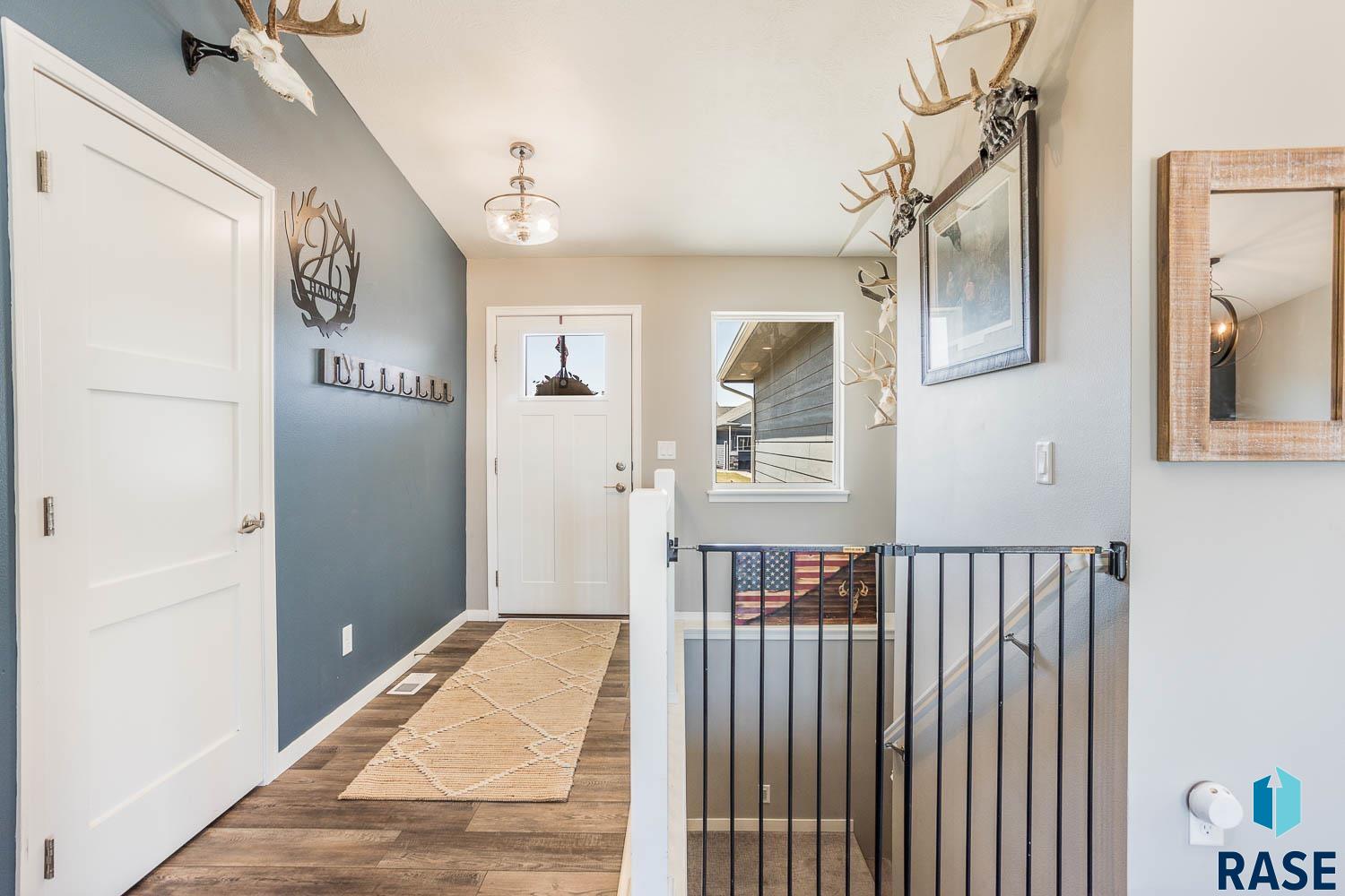 506 Legendary Dr Drive, Harrisburg, South Dakota image 3