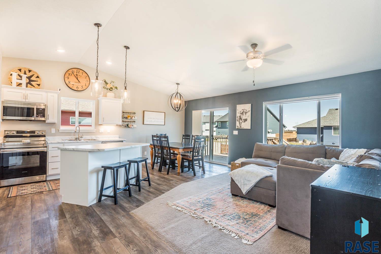506 Legendary Dr Drive, Harrisburg, South Dakota image 4
