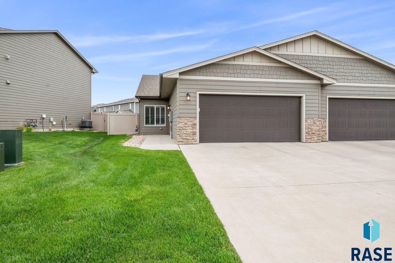5427 S Seville Pl Place, Sioux Falls, New Jersey image 1
