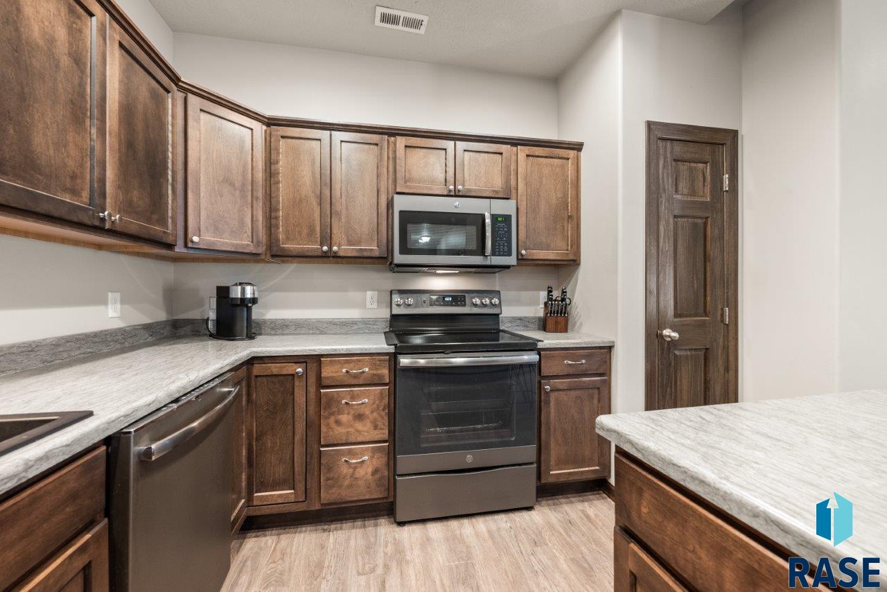 5427 S Seville Pl Place, Sioux Falls, New Jersey image 10
