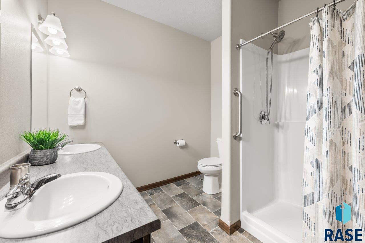 5427 S Seville Pl Place, Sioux Falls, New Jersey image 17