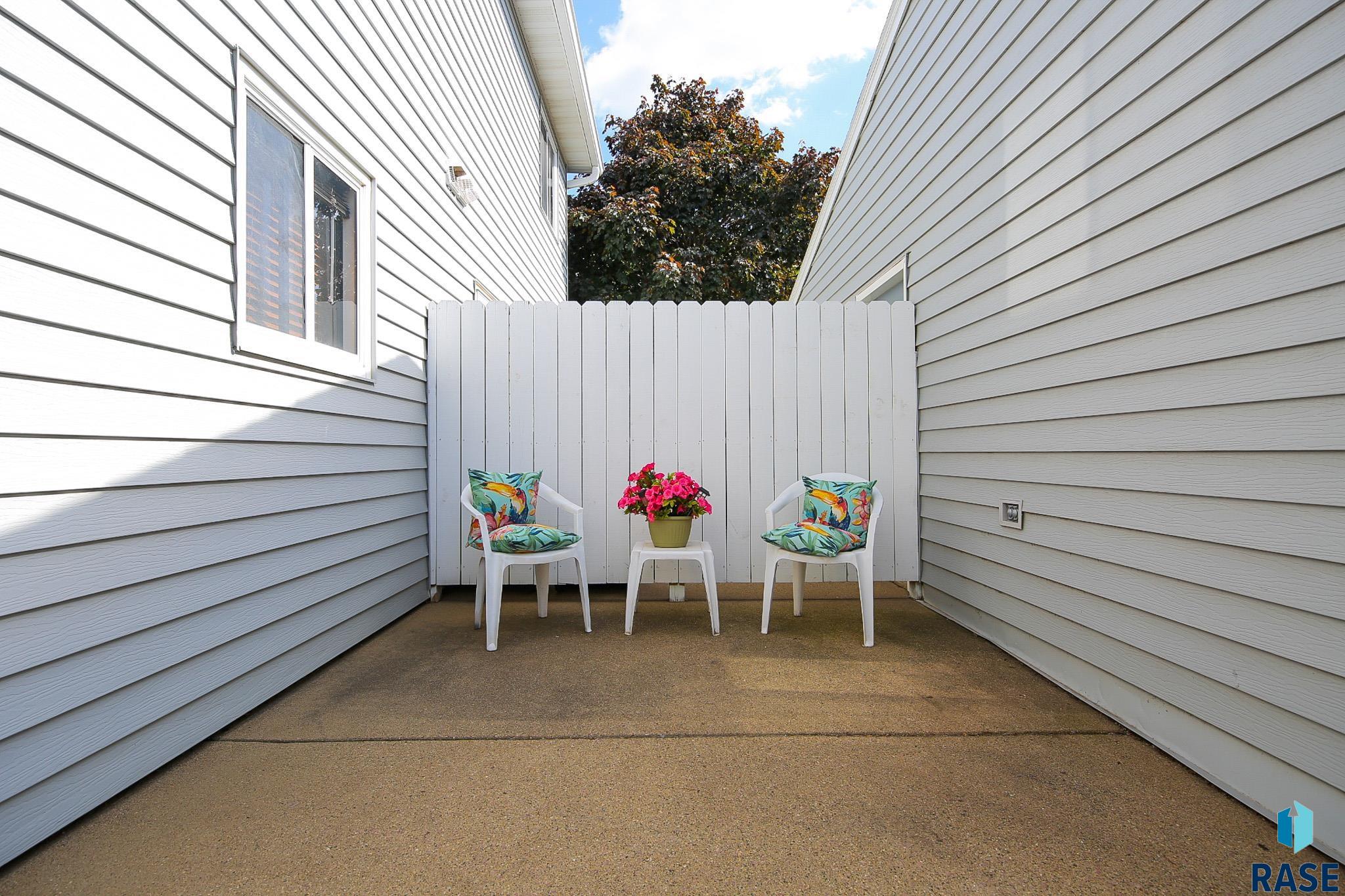 1204 S Newport Pl Place, Sioux Falls, New Jersey image 3