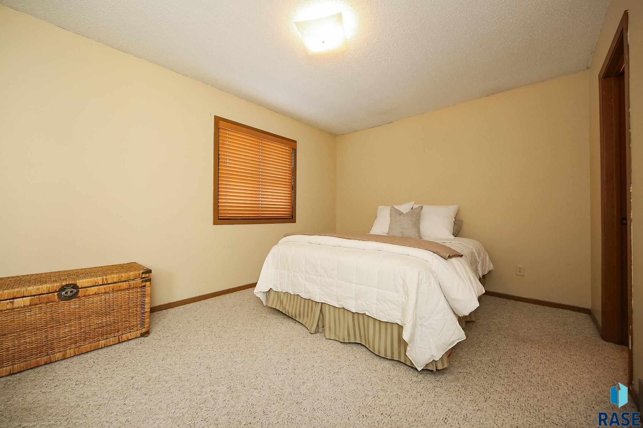 1204 S Newport Pl Place, Sioux Falls, New Jersey image 19