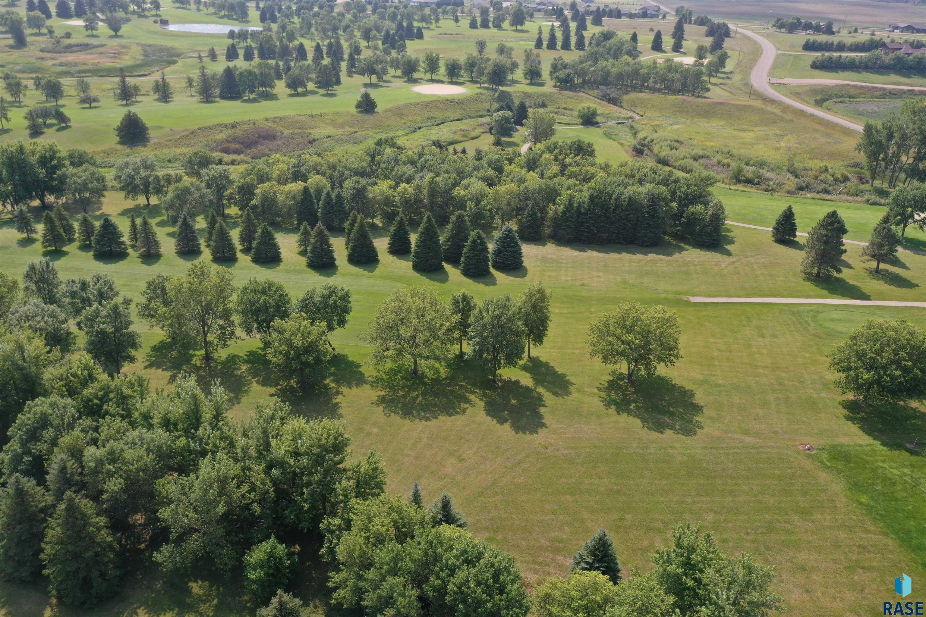 Country Club Dr Drive, Madison, South Dakota image 7