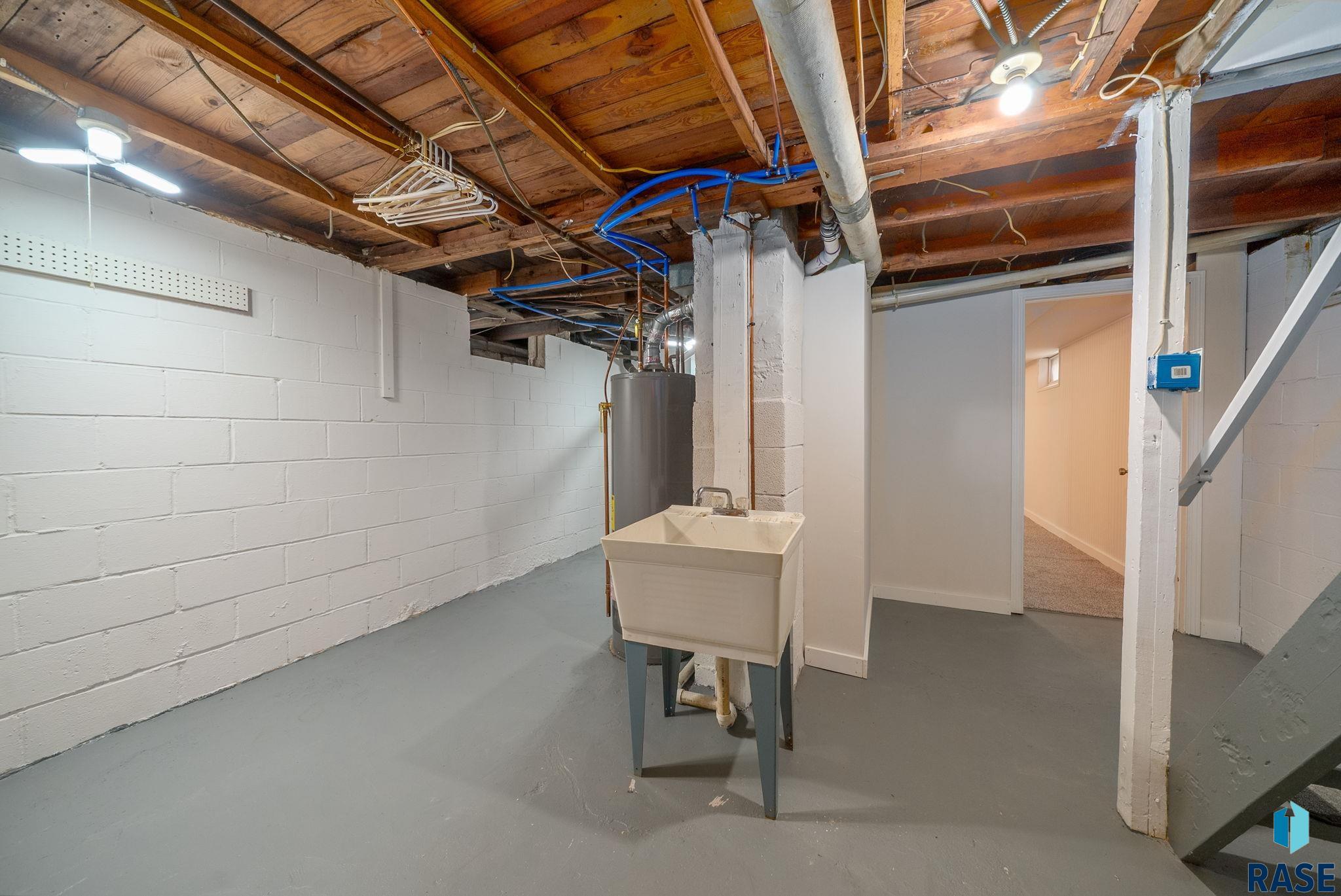 Sioux Falls, South Dakota 57104, United States, 2 Bedrooms Bedrooms, ,2 BathroomsBathrooms,Residential,Pending,203049