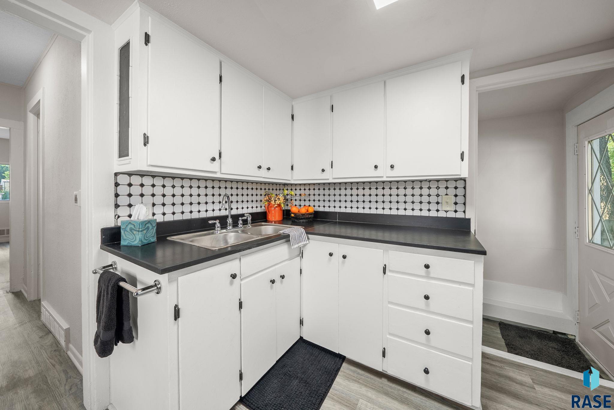 Sioux Falls, South Dakota 57104, United States, 2 Bedrooms Bedrooms, ,2 BathroomsBathrooms,Residential,Pending,203049